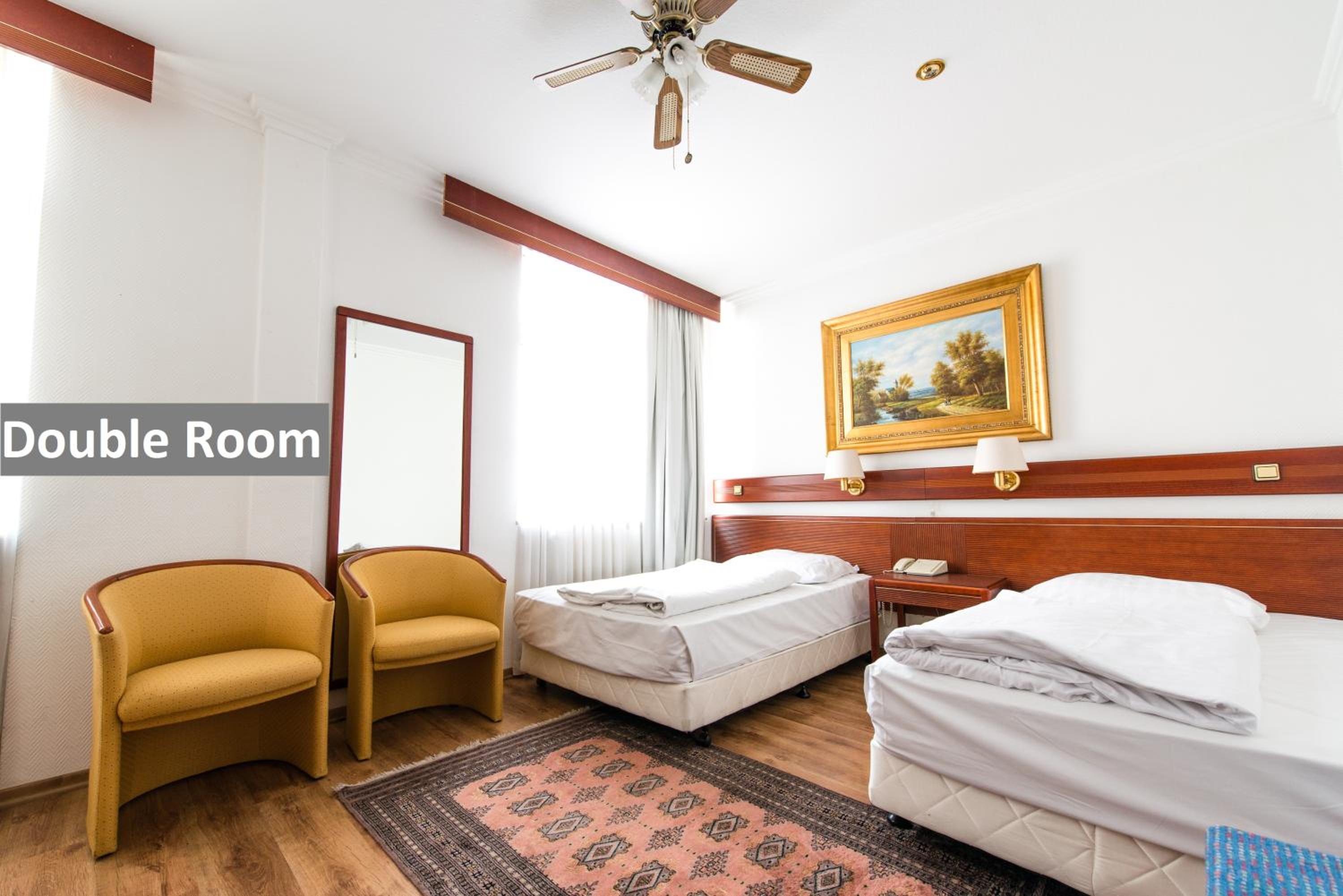 Double Room - Photo 1