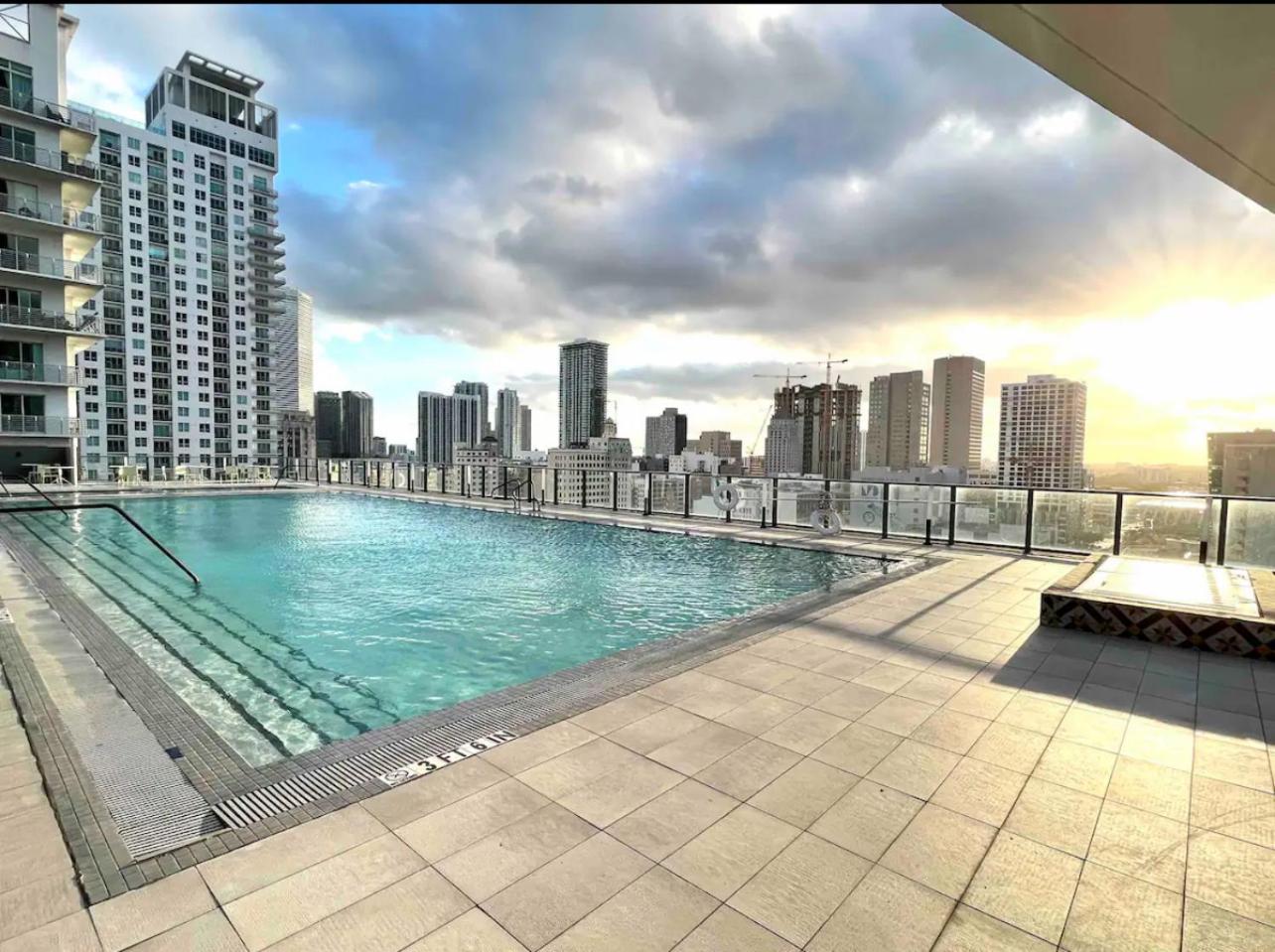 Three-Bedroom Apartment with Balcony photo 1