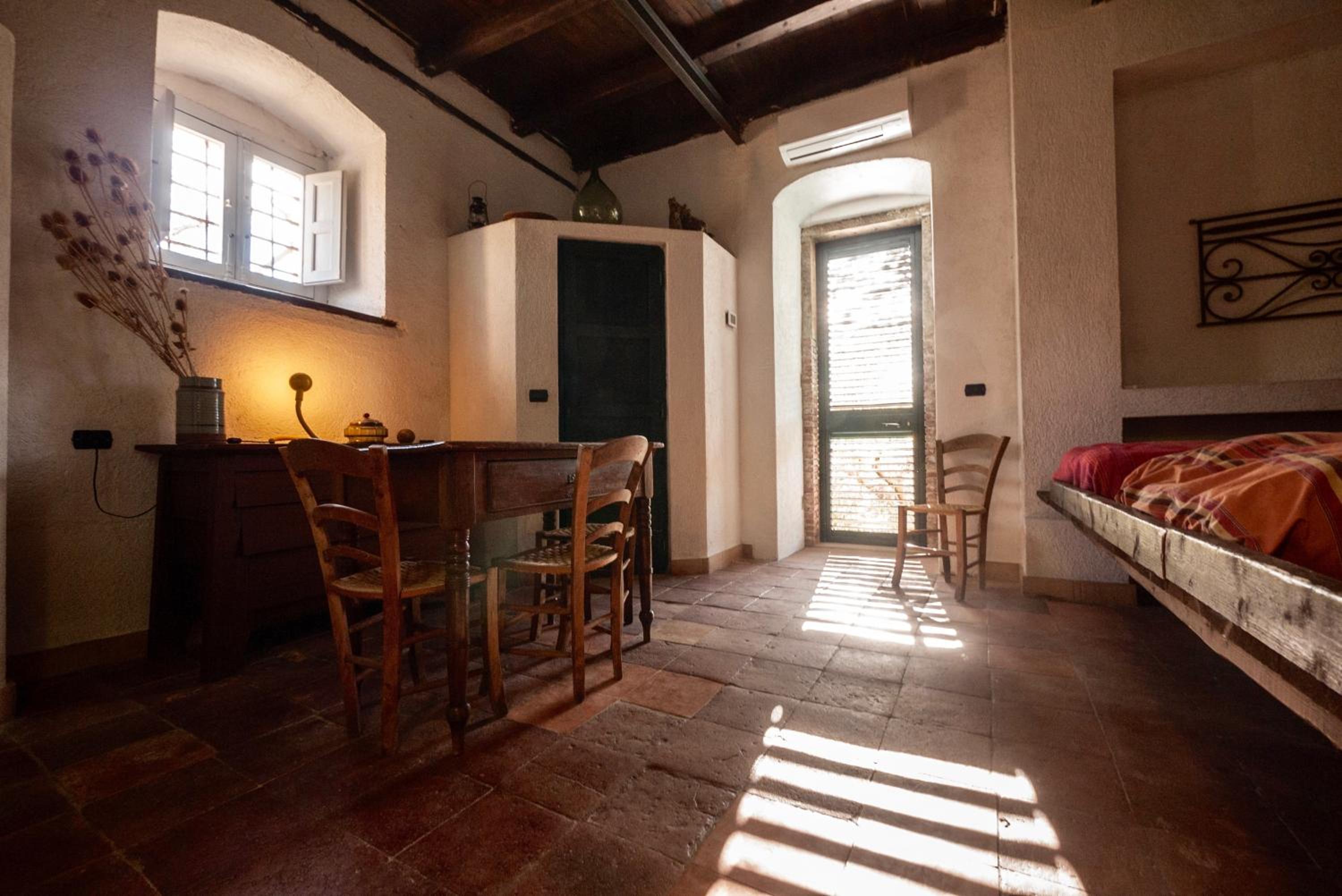 Double Room - Photo 7