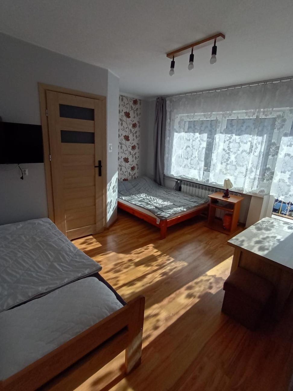 Family Room with Balcony photo 3