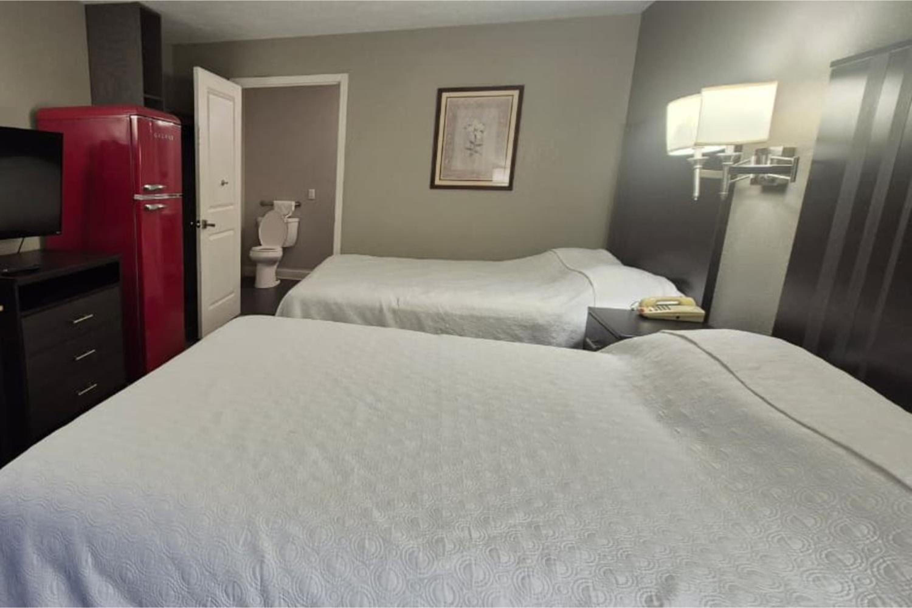 2 Queen Beds Non-Smoking