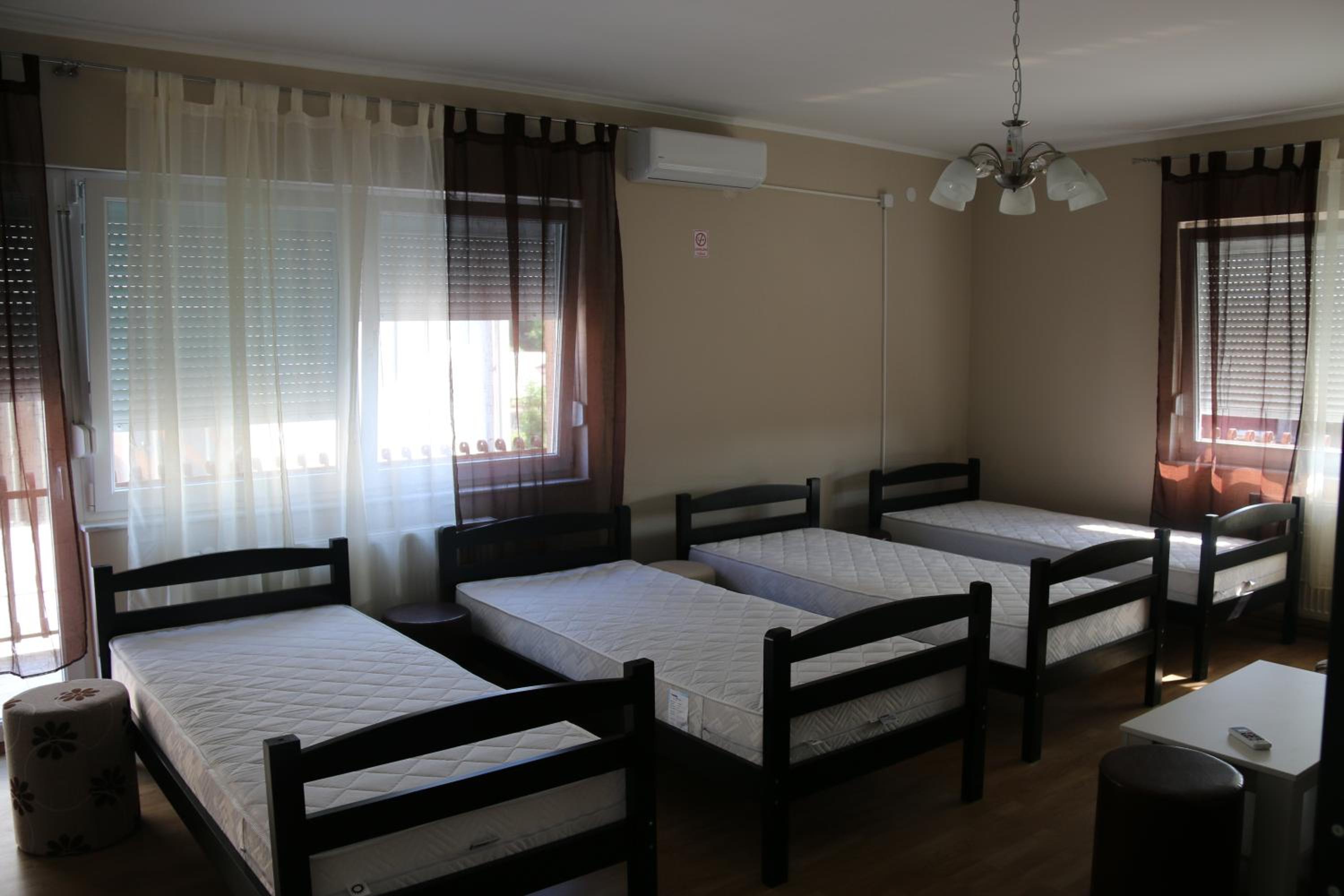 Bed In 8-Bed Dormitory Room photo 3