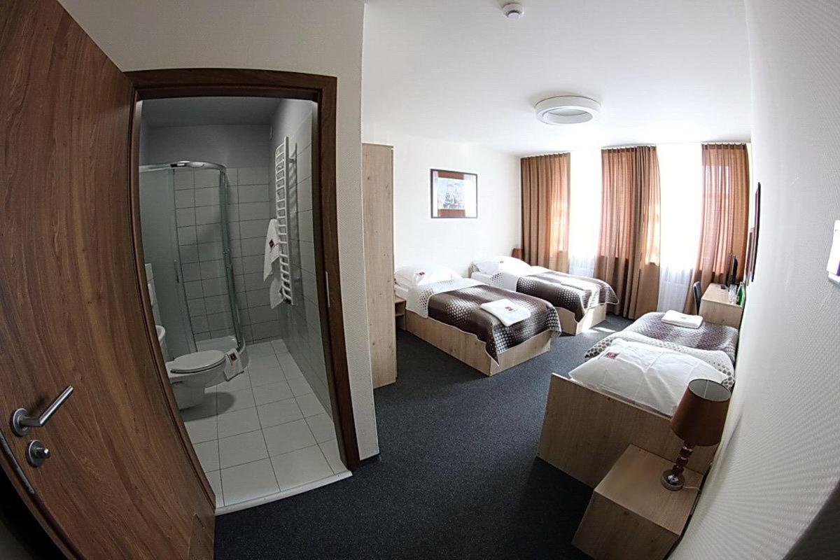 Triple Room with Private Bathroom photo 2
