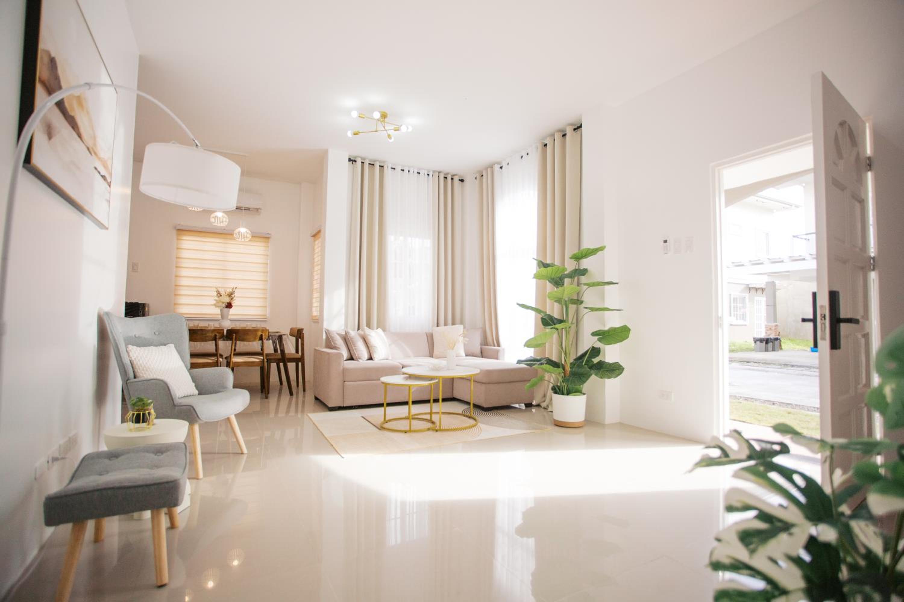 Villa photo 1