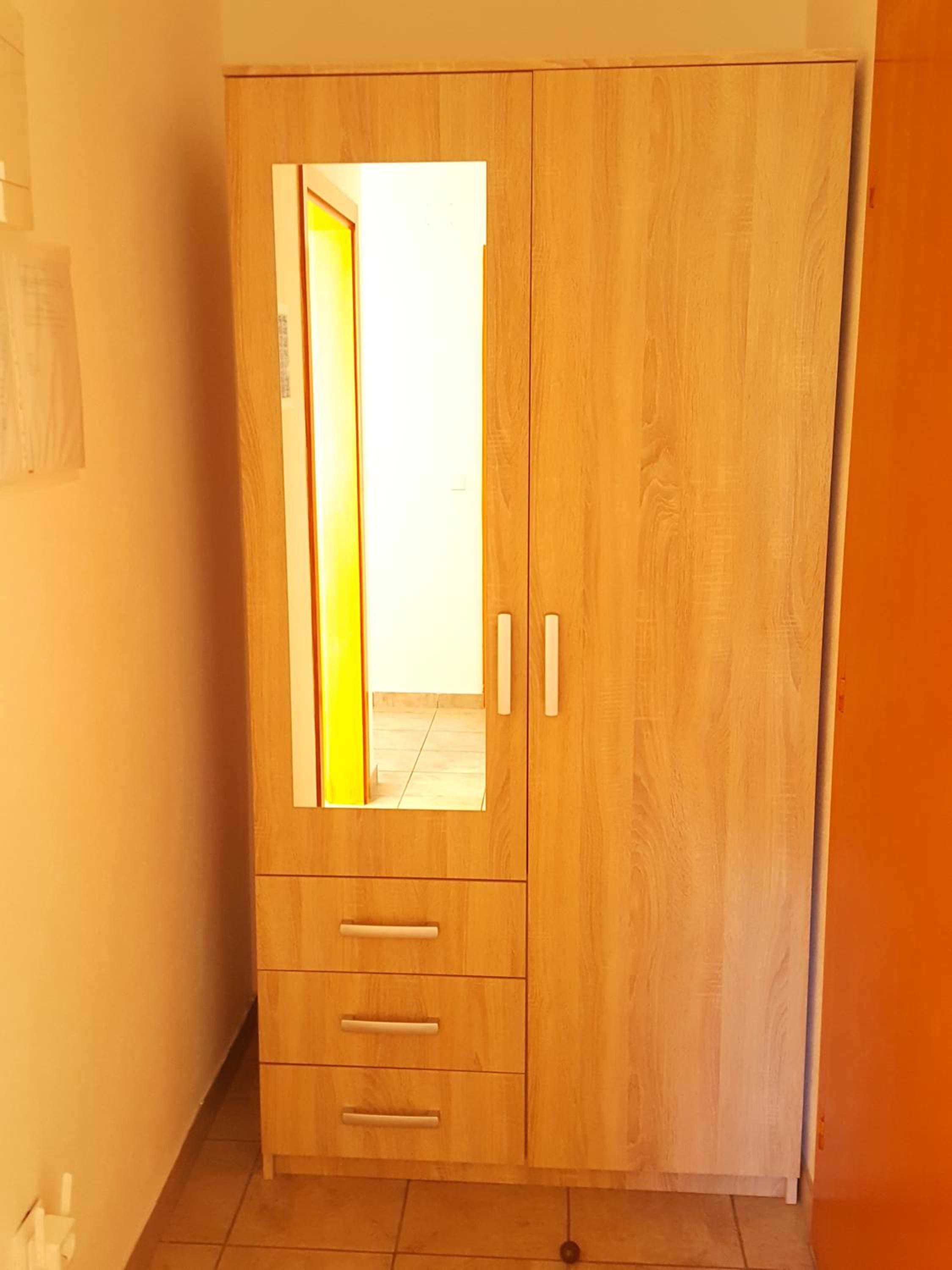 One-Bedroom Apartment photo 3