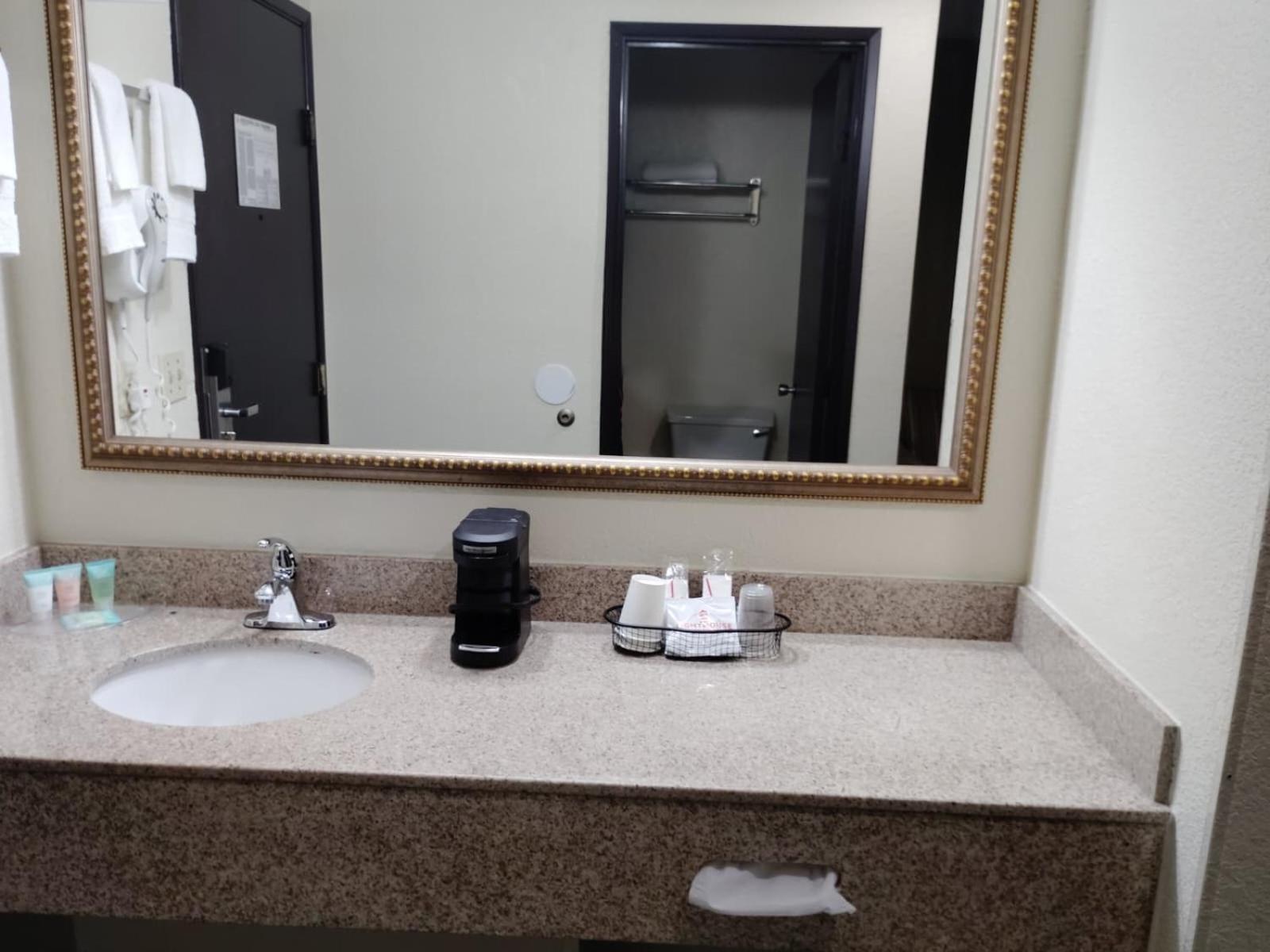 Double or Twin Room photo 3