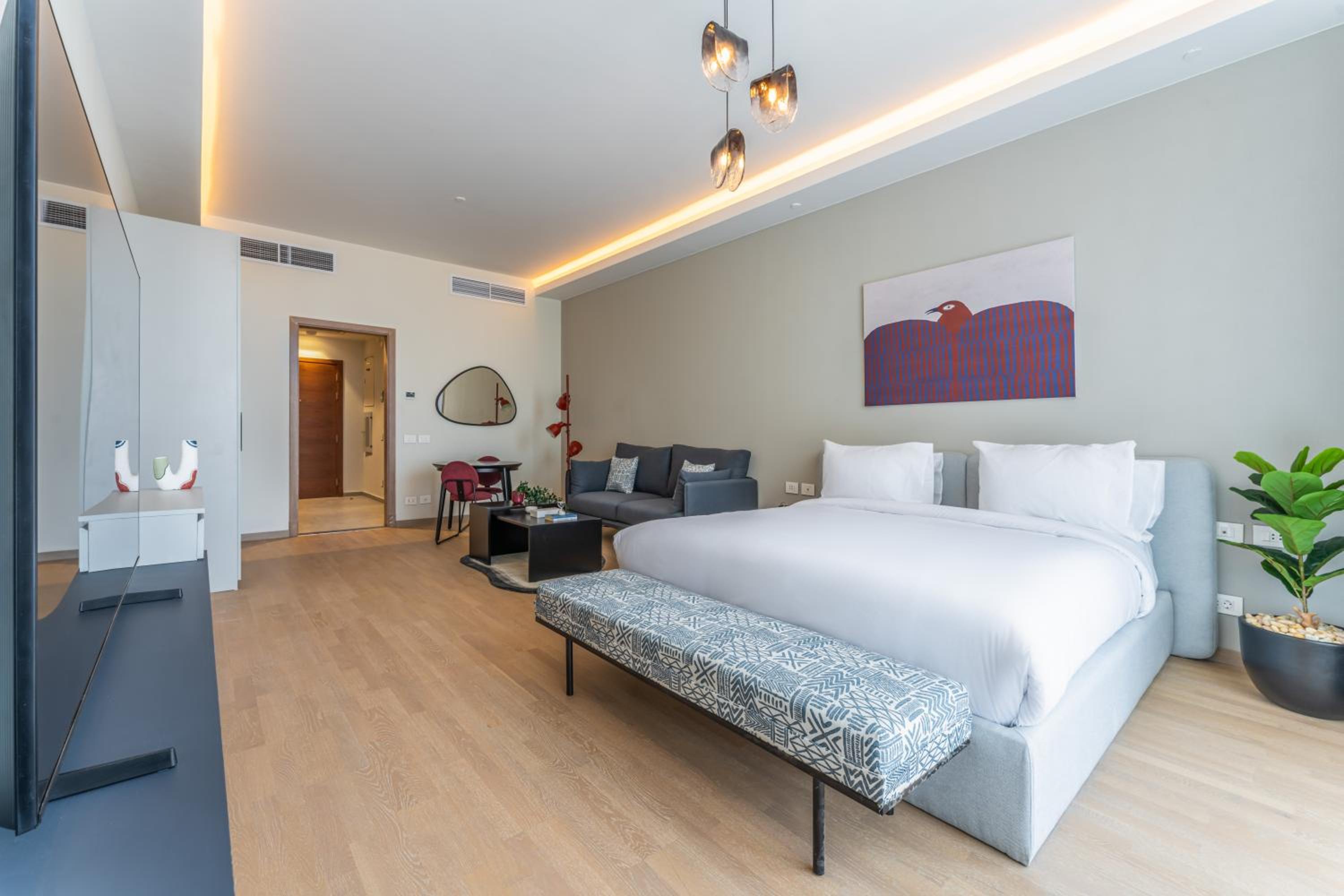 Studio Apartment with King Bed