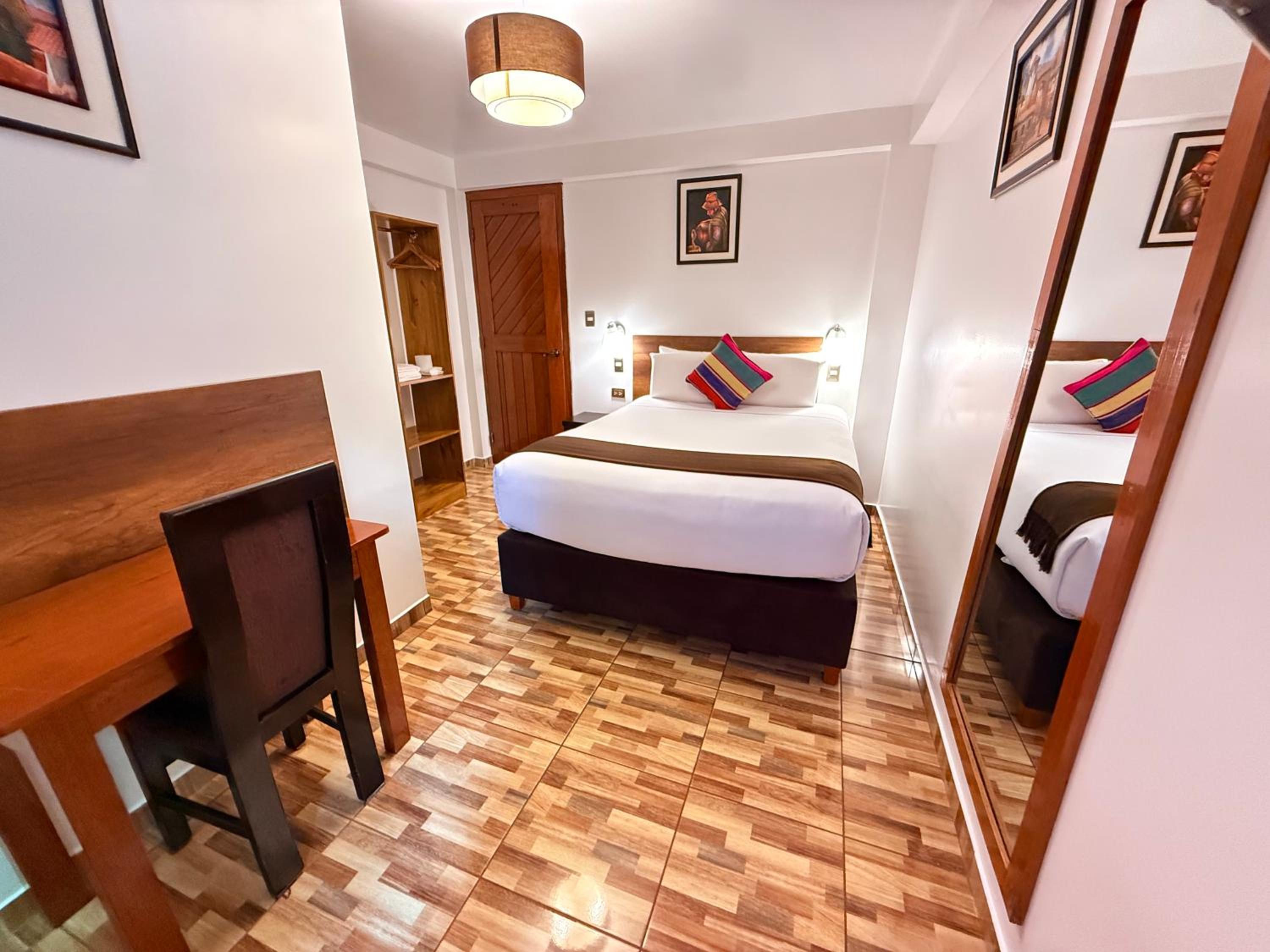 Large Double Room photo 2