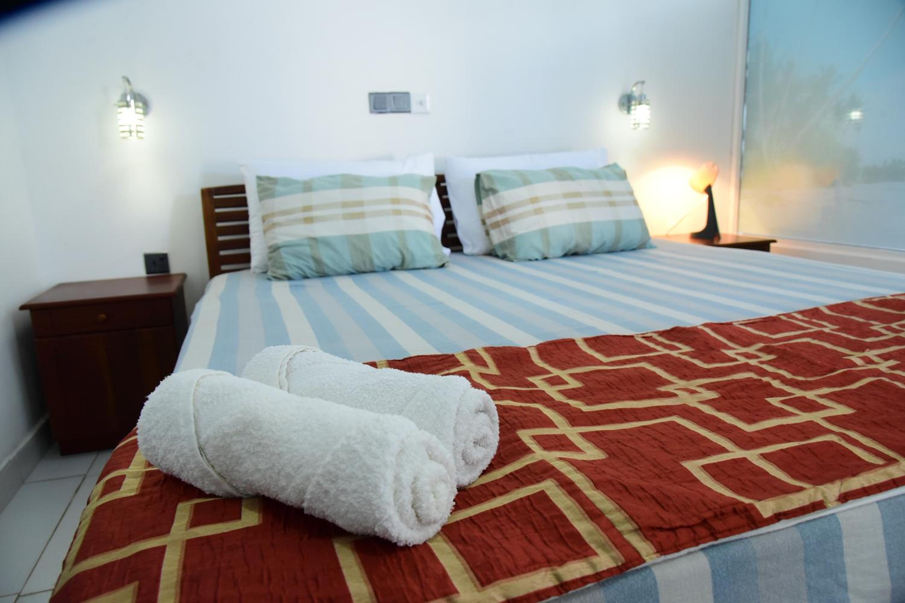 Deluxe Double Room (2 Adults + 1 Child)