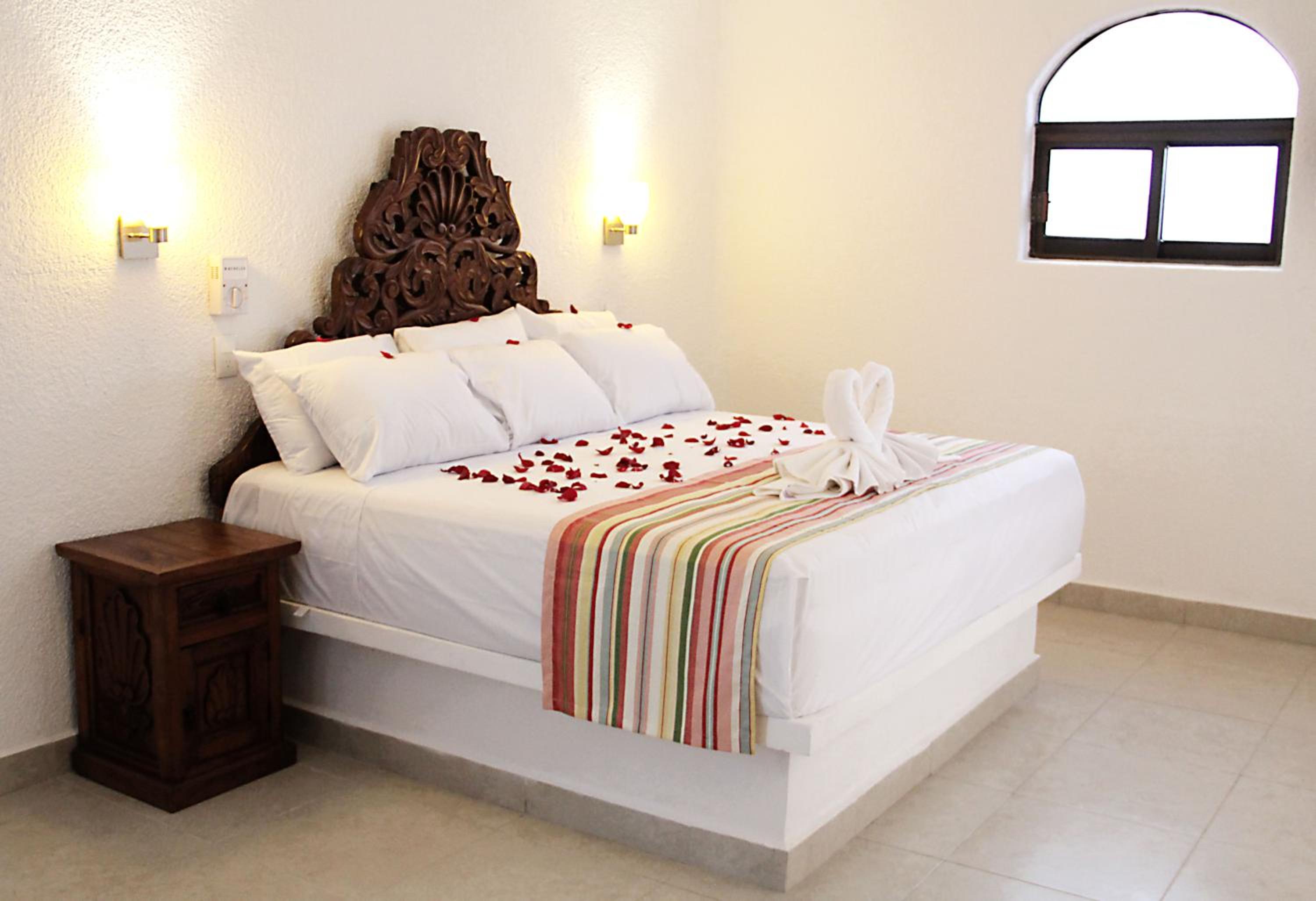 Honeymoon Suite 218 - Photo 24