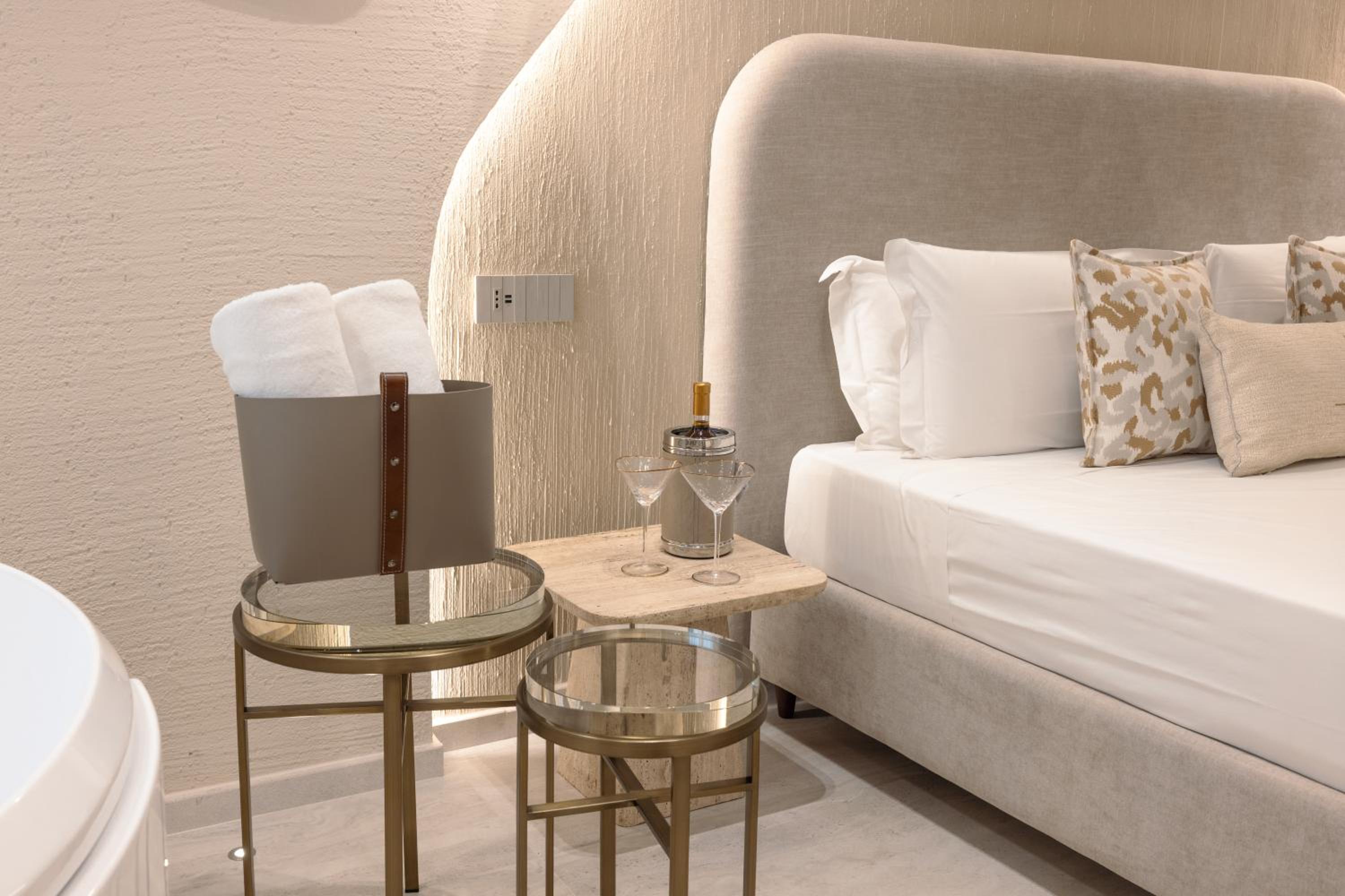 Suite with Spa Bath
