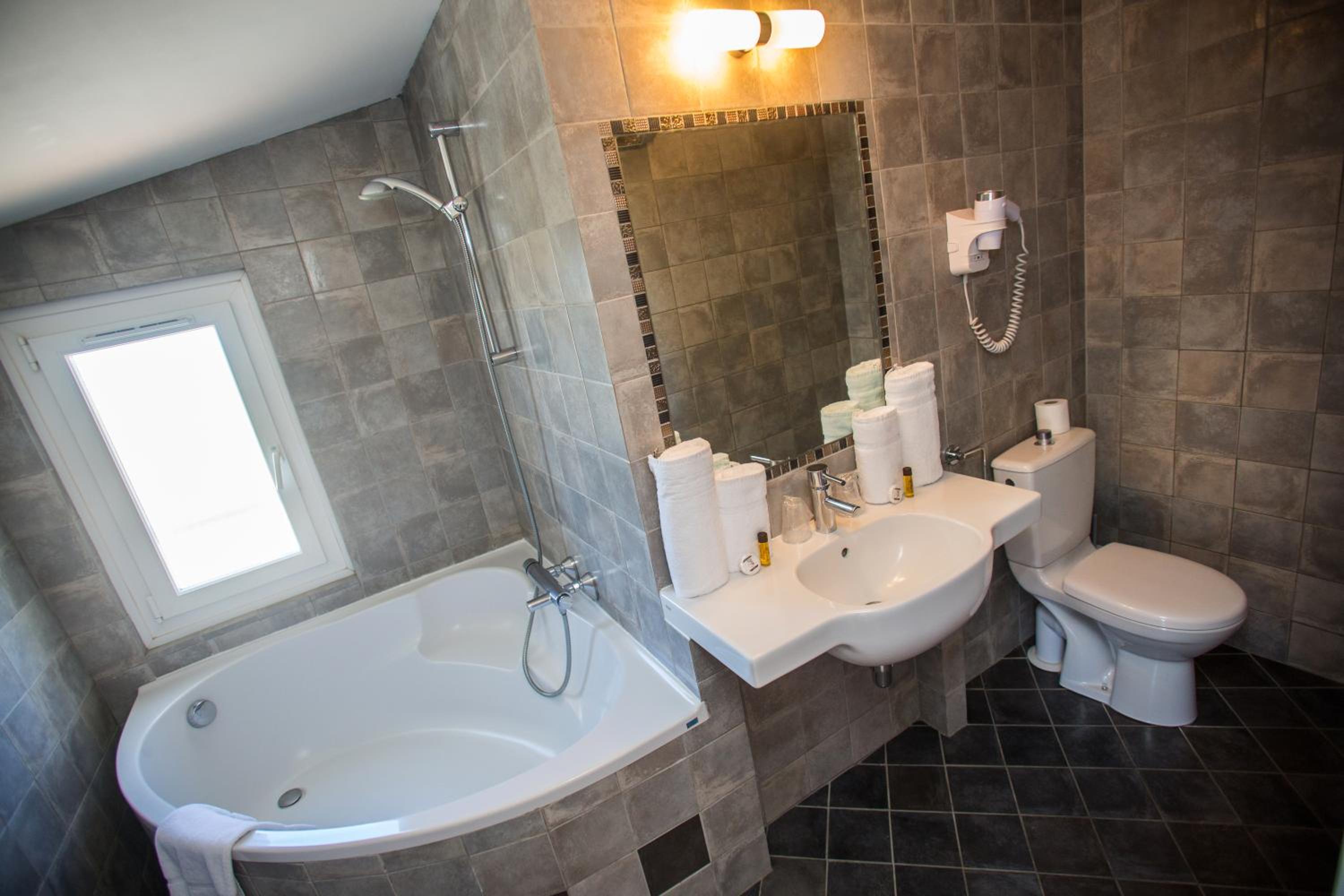 Double Room with Terrace - Photo 9