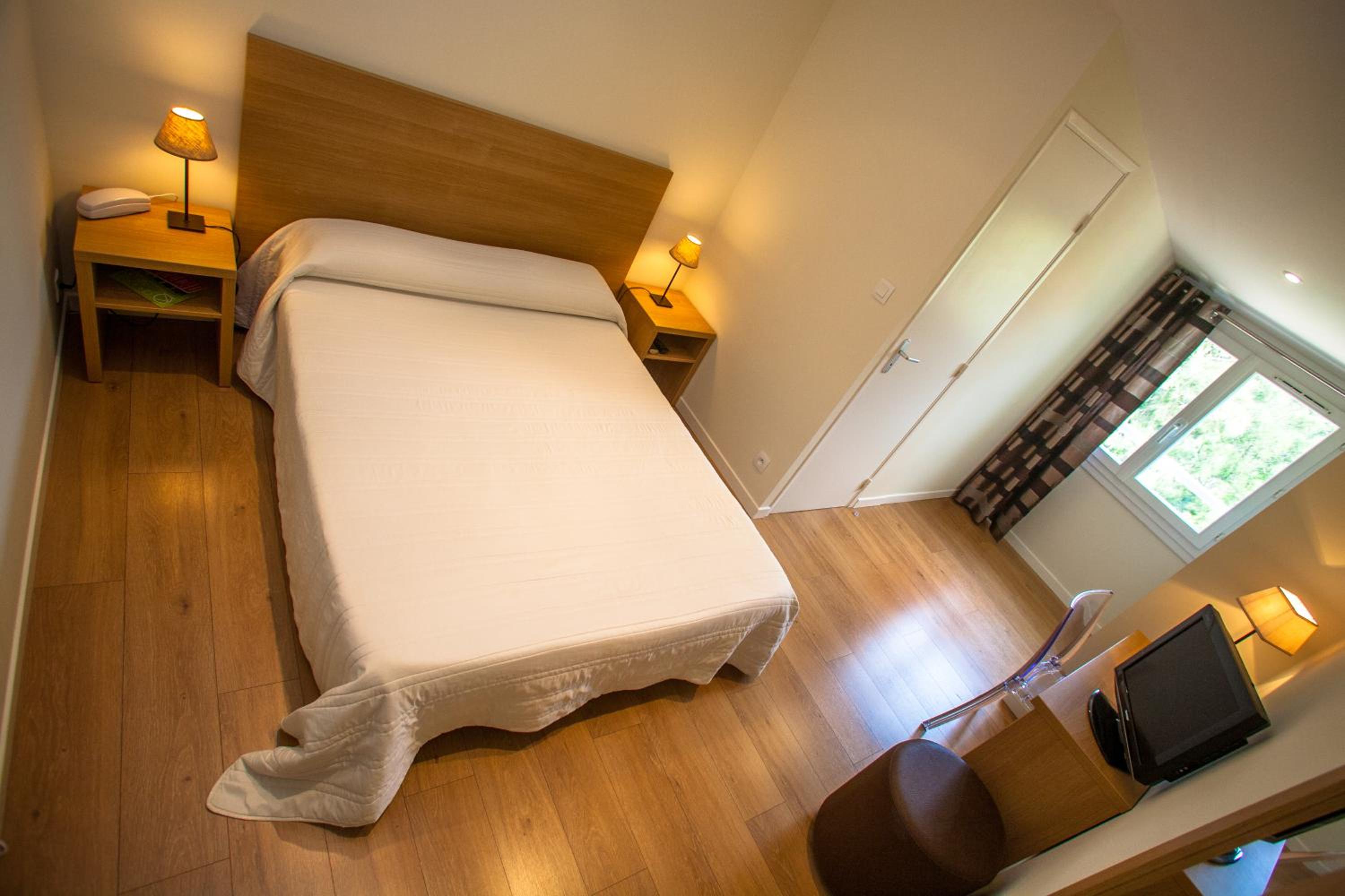 Standard Double Room - Photo 5