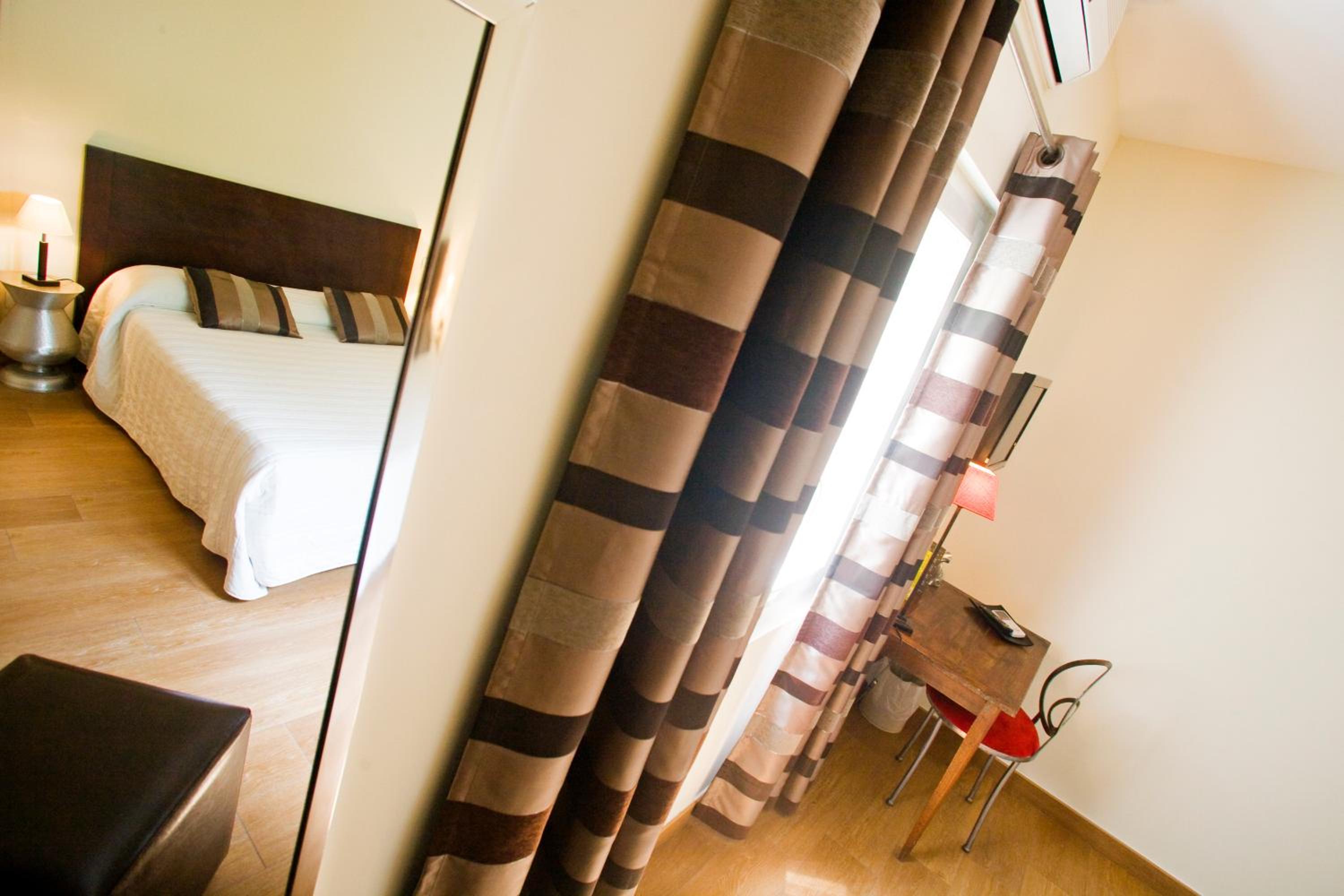 Comfort Double Room with Mountain or Garden View - Photo 4