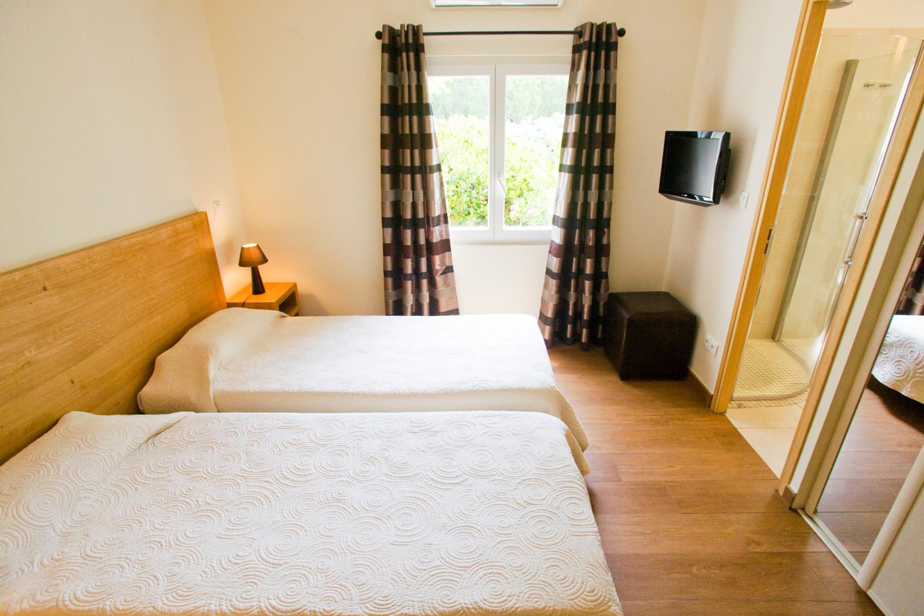 Comfort Double Room with Mountain or Garden View - Photo 5