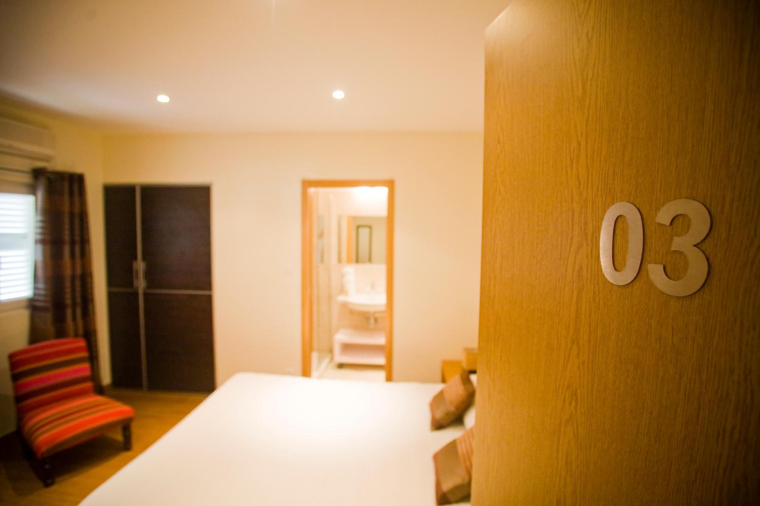 Comfort Double Room with Mountain or Garden View - Photo 9