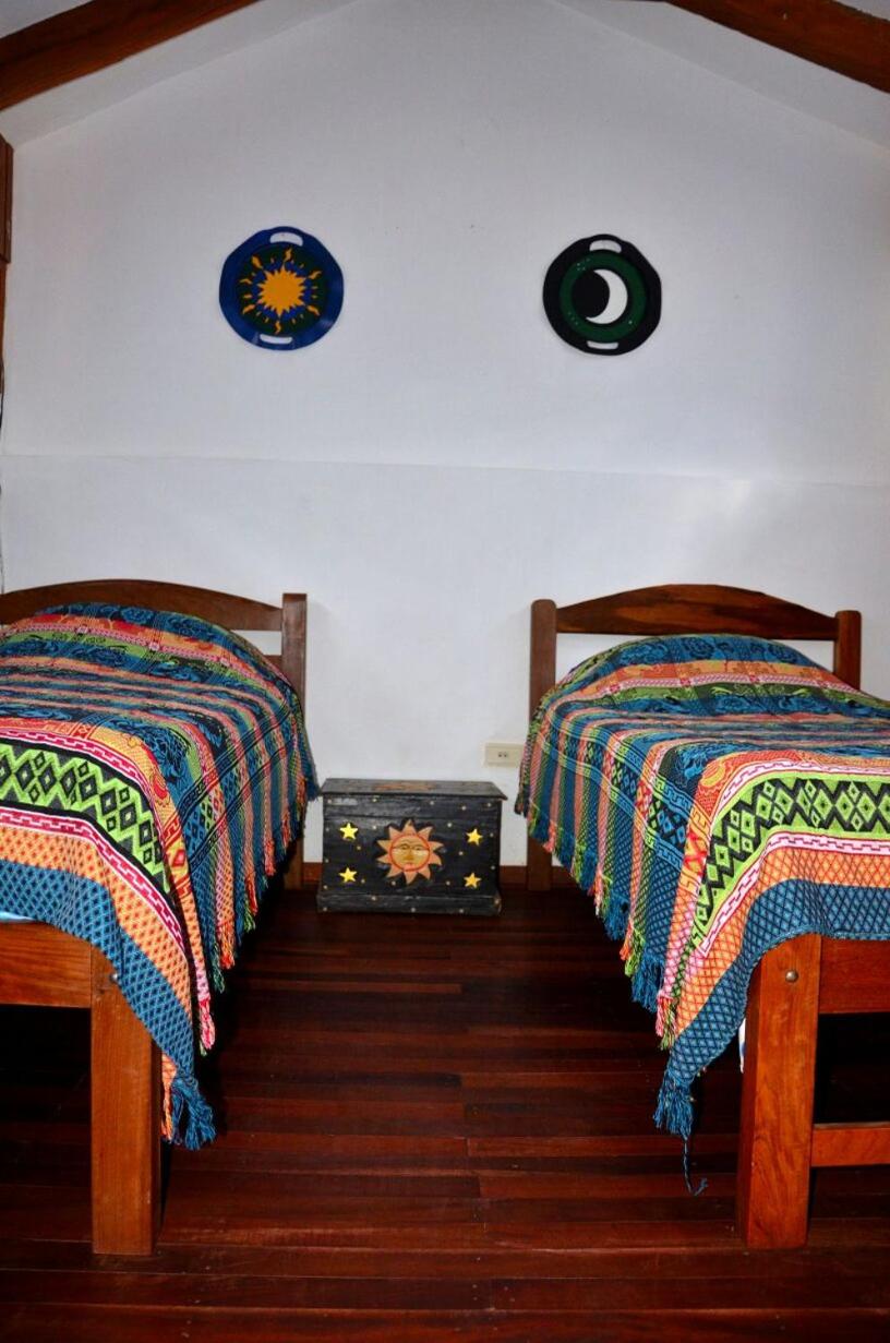 Standard Twin Room With Shared Bathroom photo 2