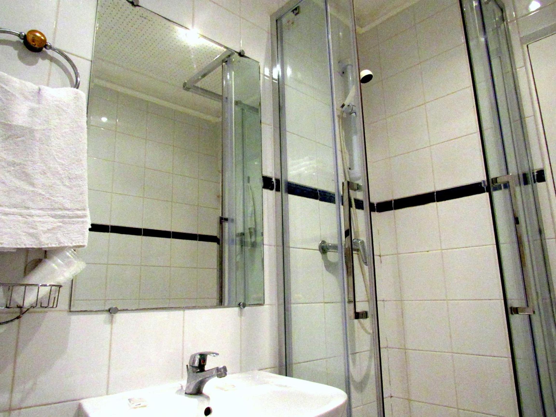 Economy Double Room photo 2