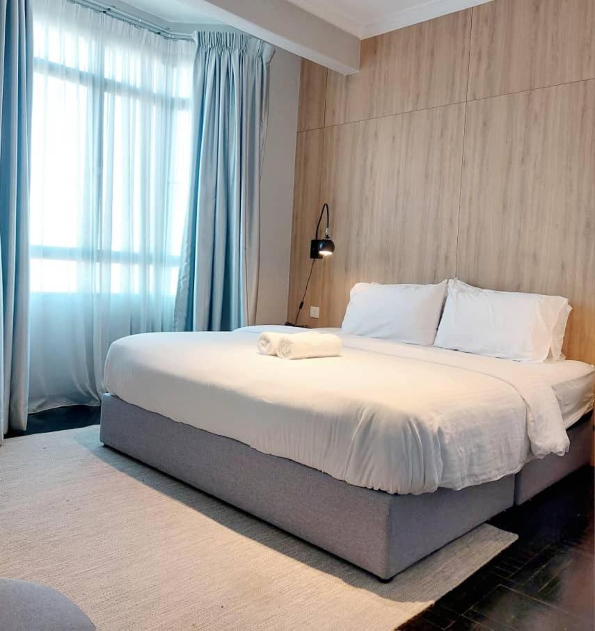 One Bedroom Executive Suite photo 2