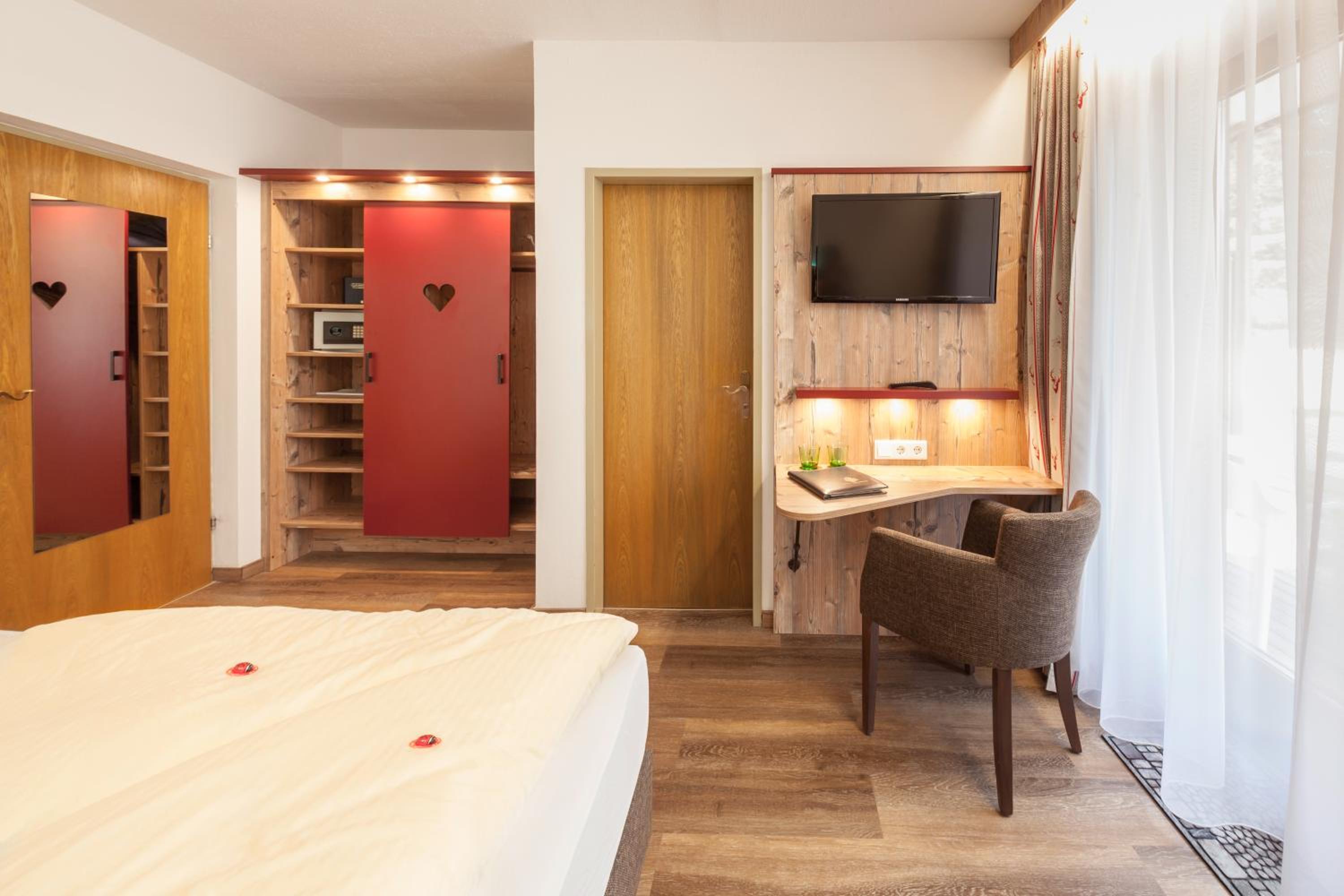 Standard Double Room - Photo 3