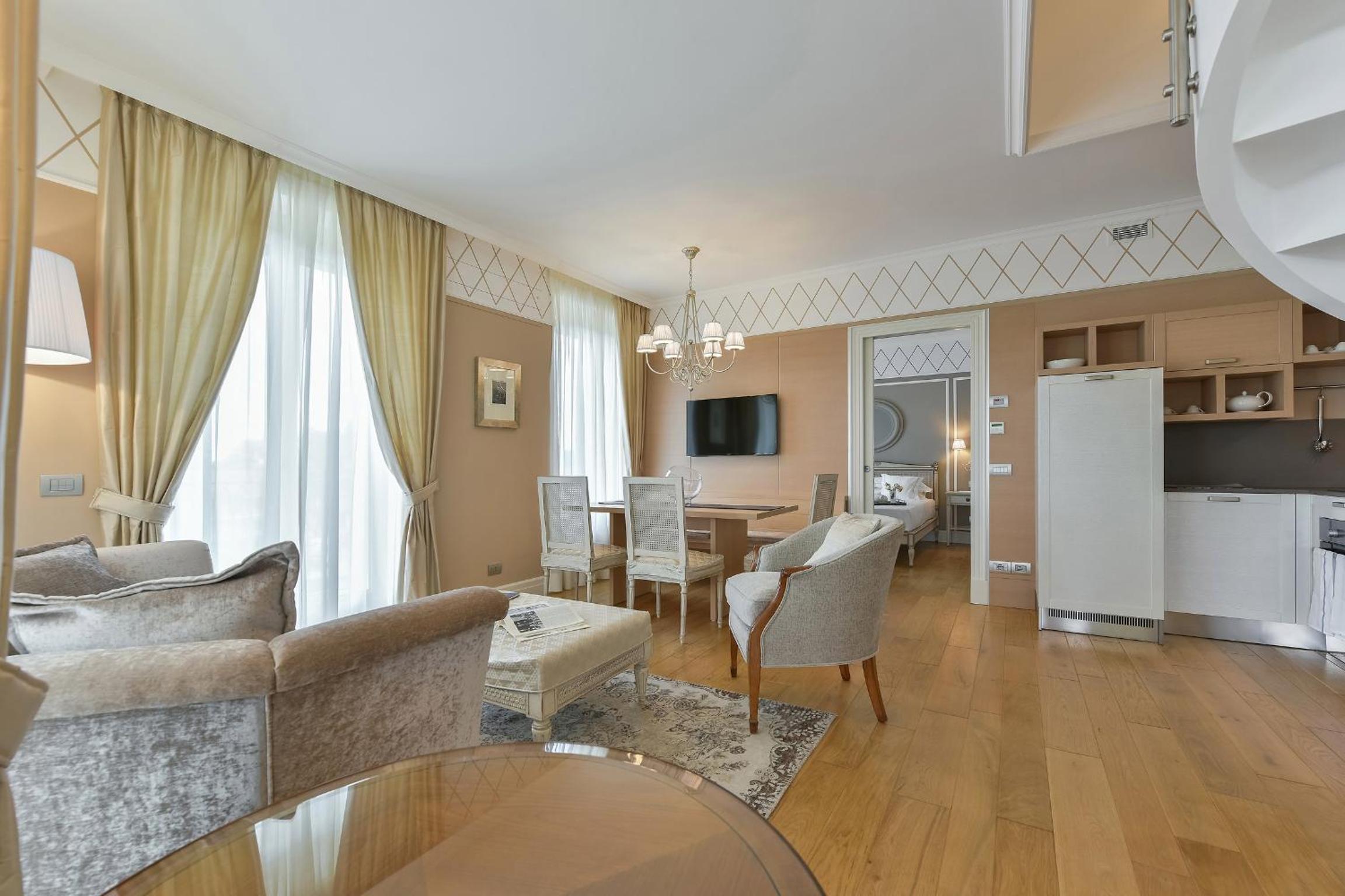 Luxury Two-Bedroom Apartment photo 1