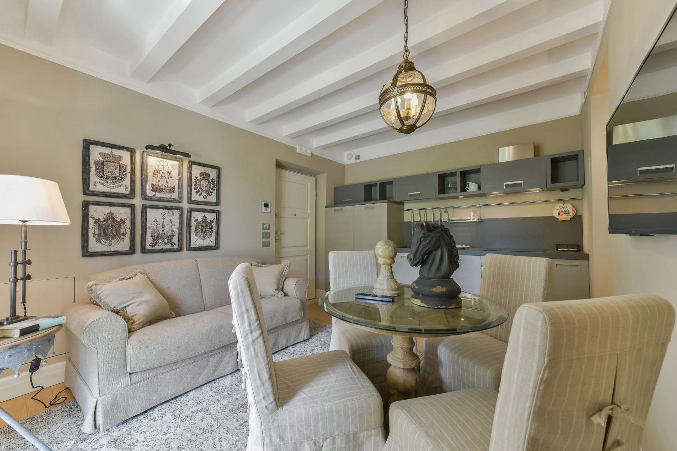 Luxury Apartment photo 3