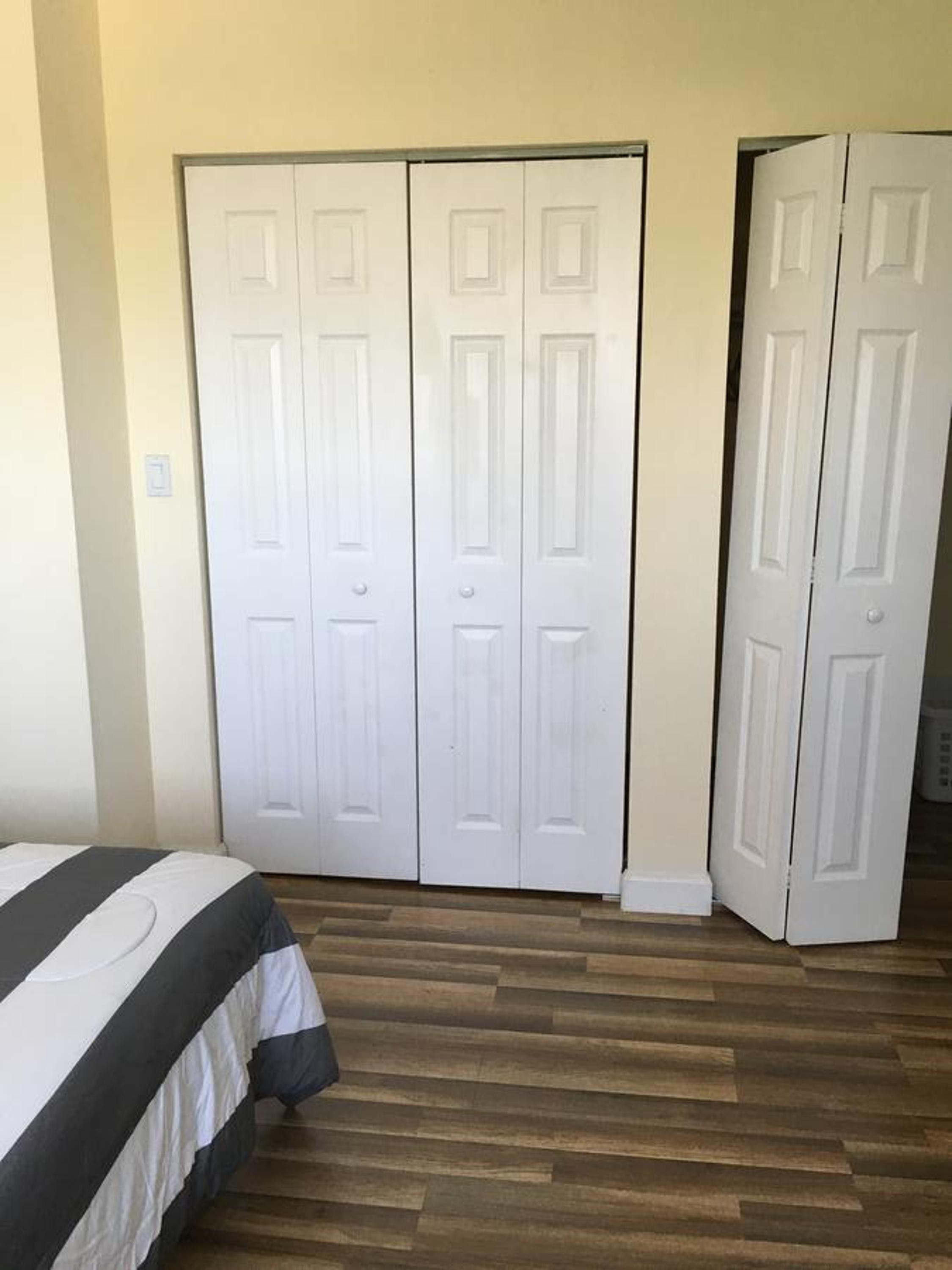 Three-Bedroom Apartment photo 2