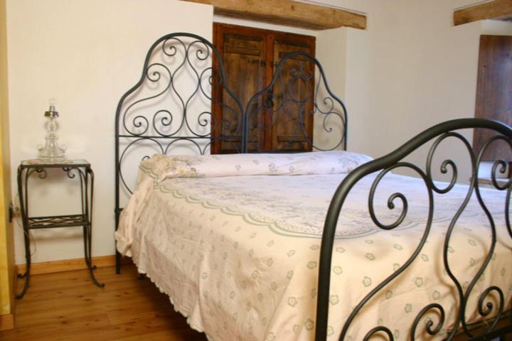 Double Room with Shared Bathroom photo 1