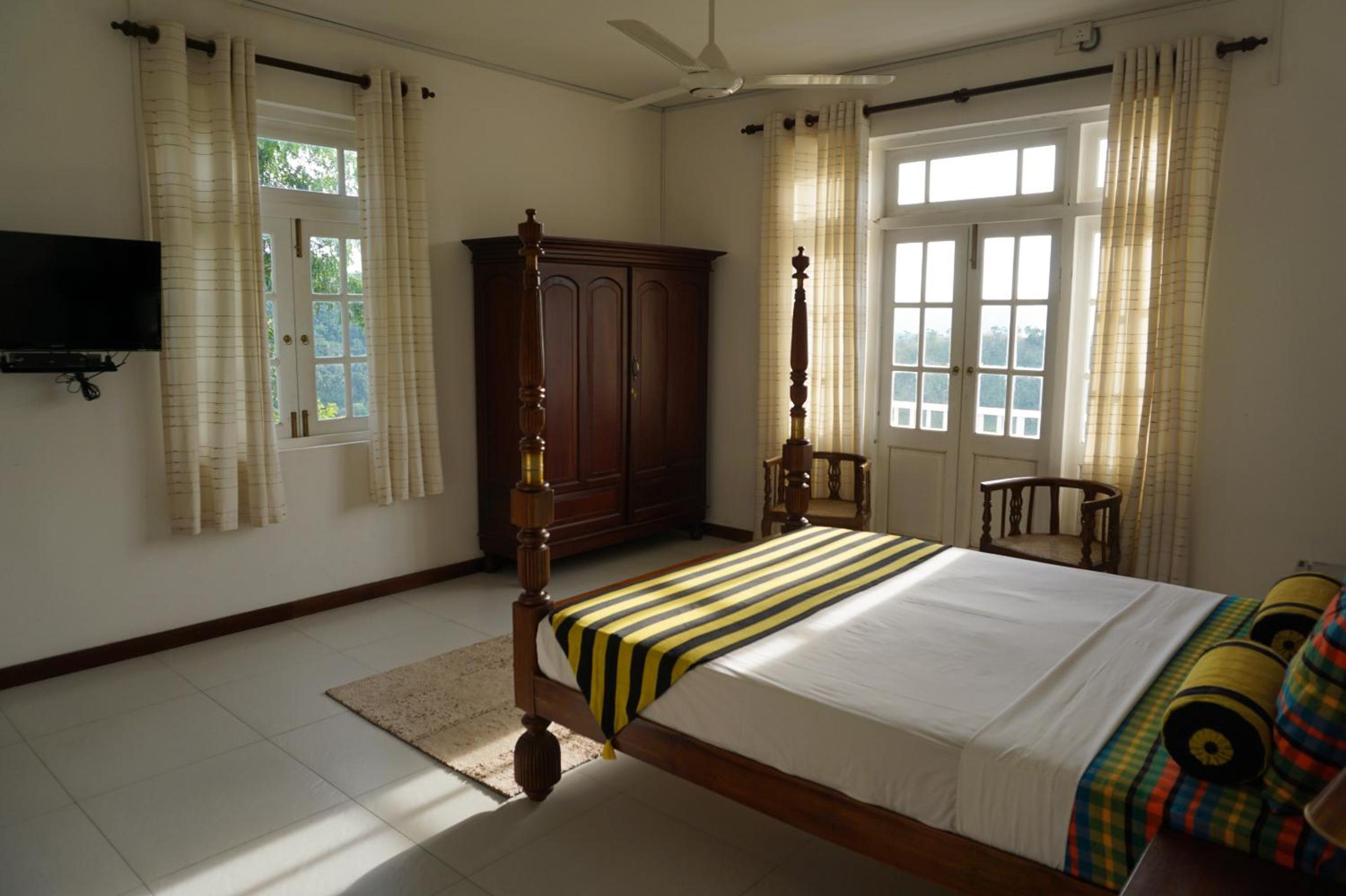 Deluxe Room with Mountain View