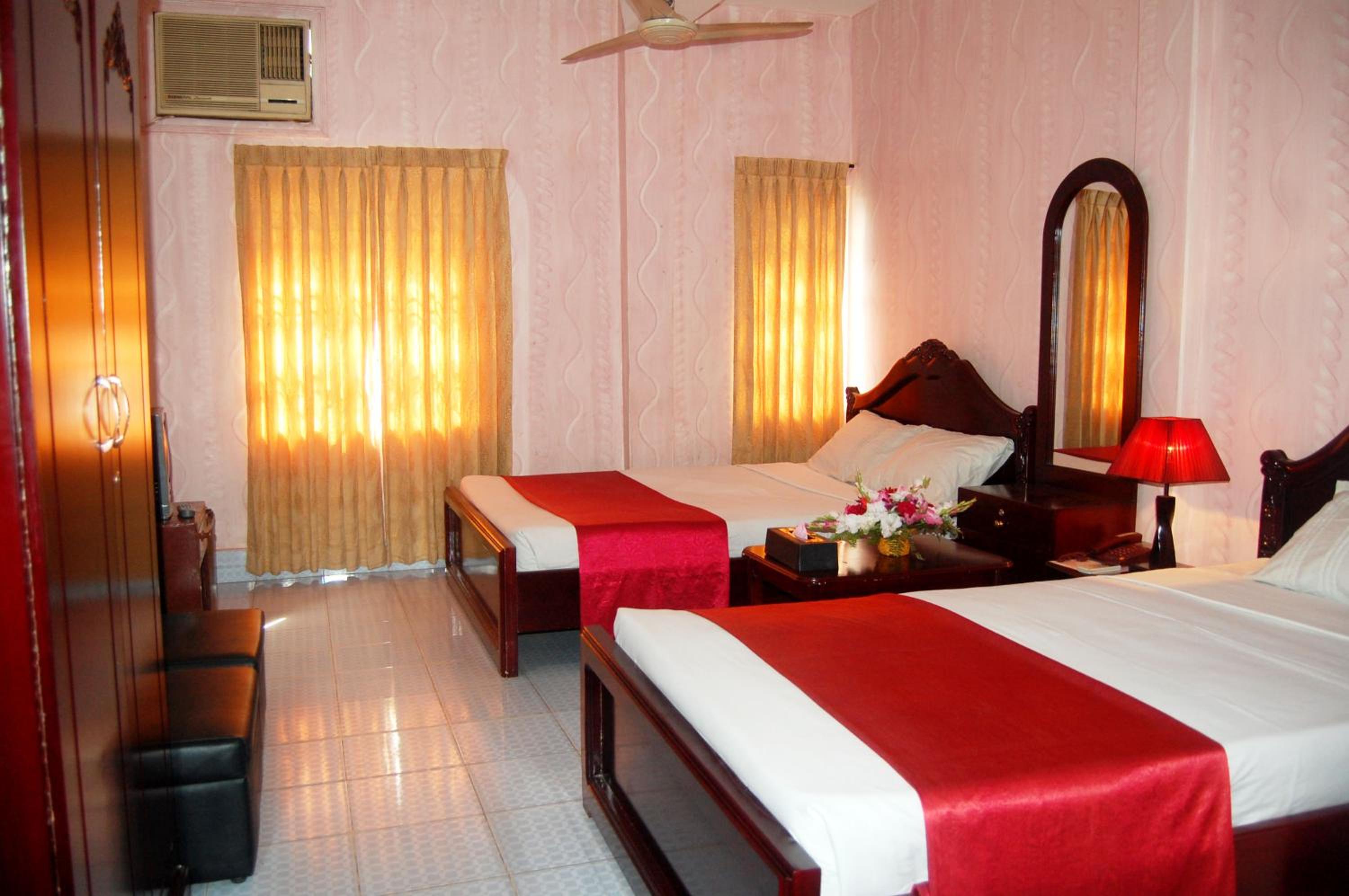 Deluxe Twin Room photo 2