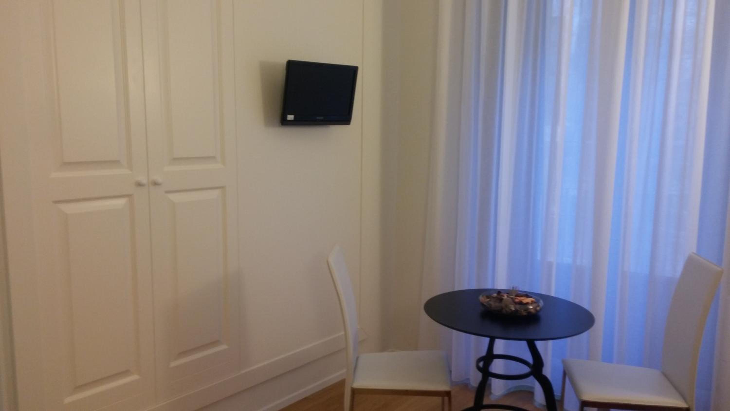 Deluxe Suite photo 2