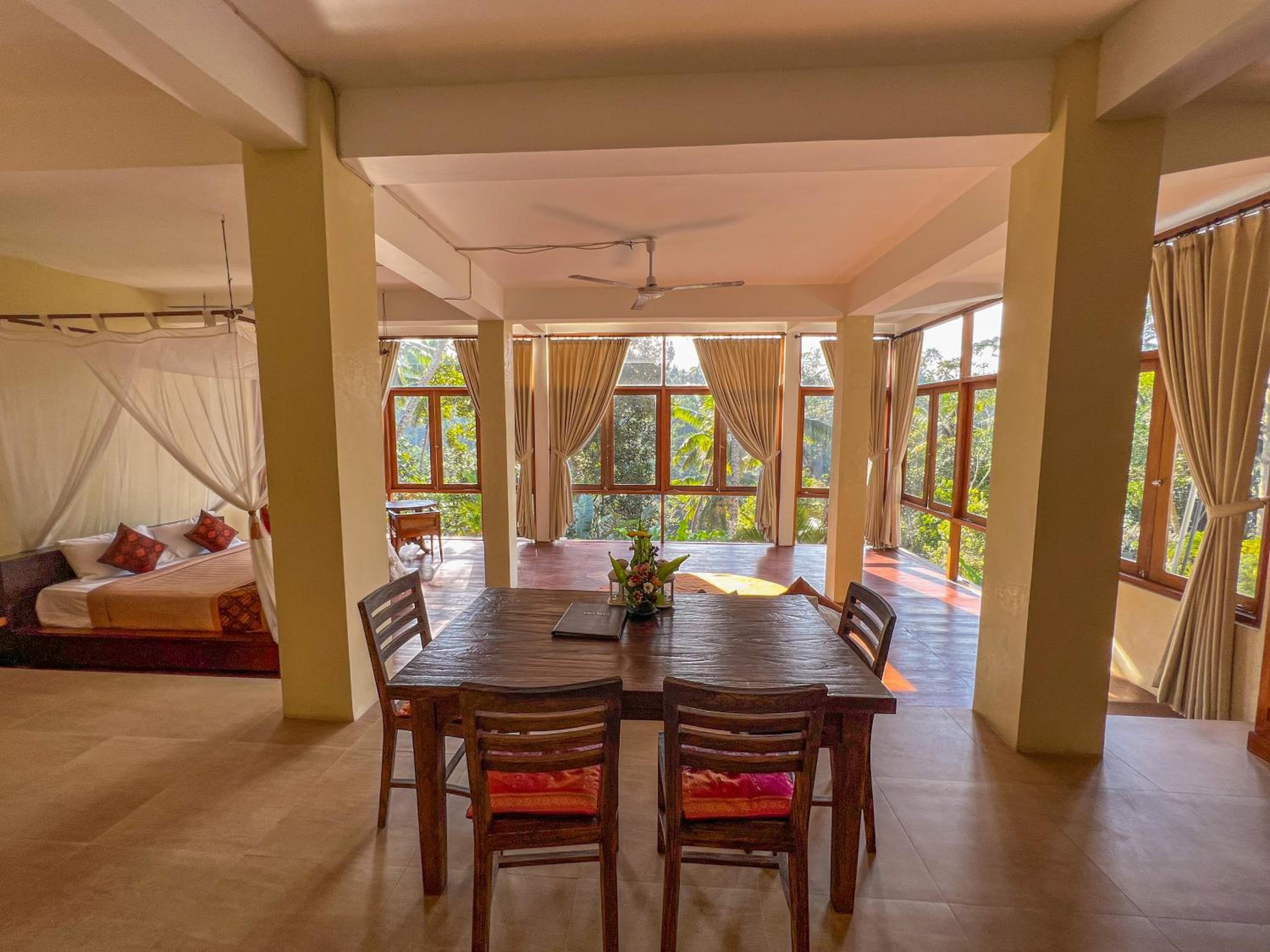 One-Bedroom Apartment with Pool View