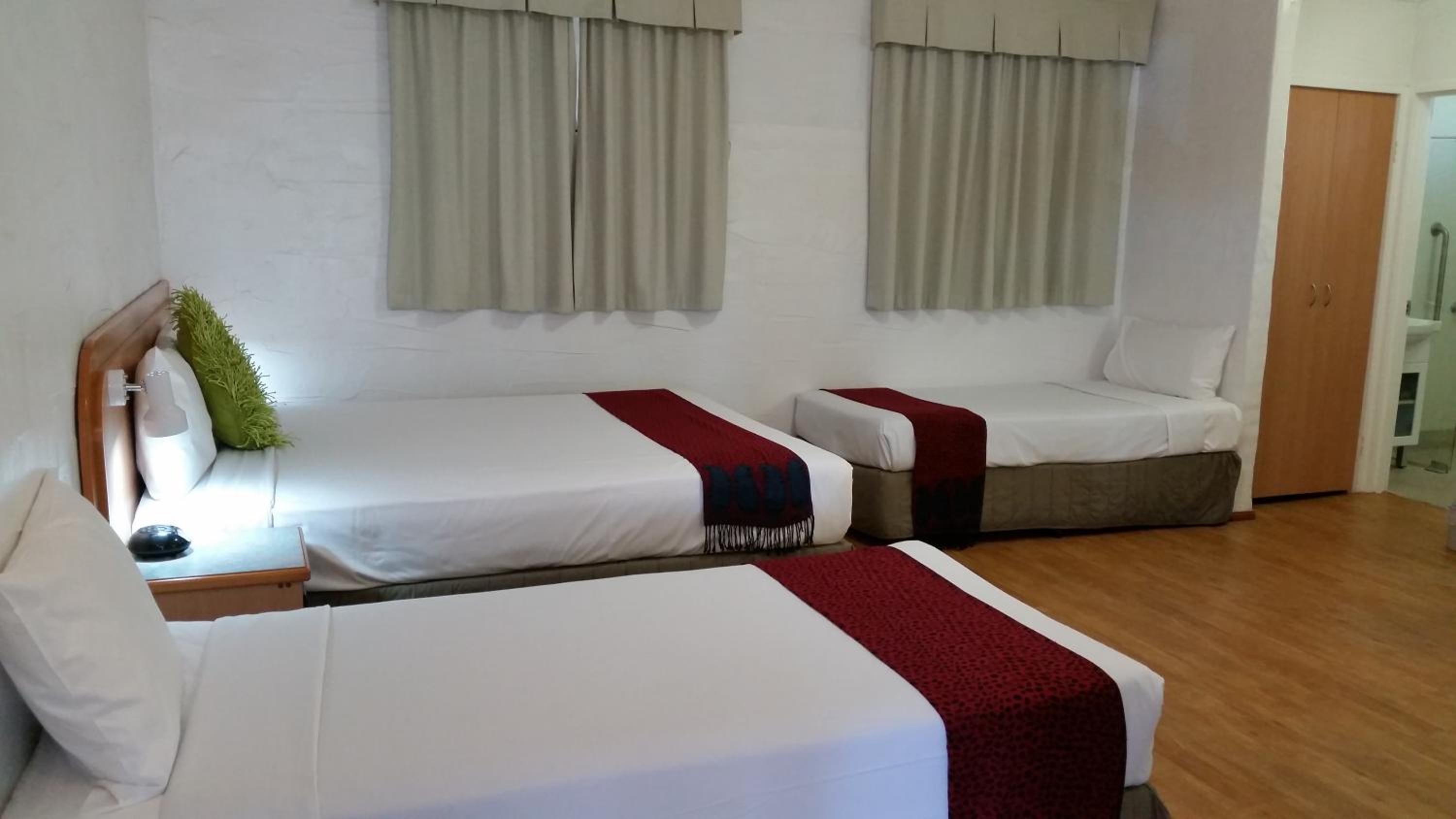One-Bedroom Suite - Disability Access photo 1