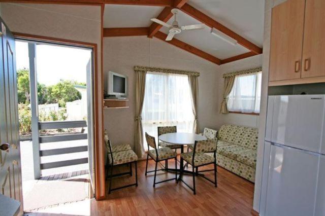 Superior Two-Bedroom Cabin photo 3