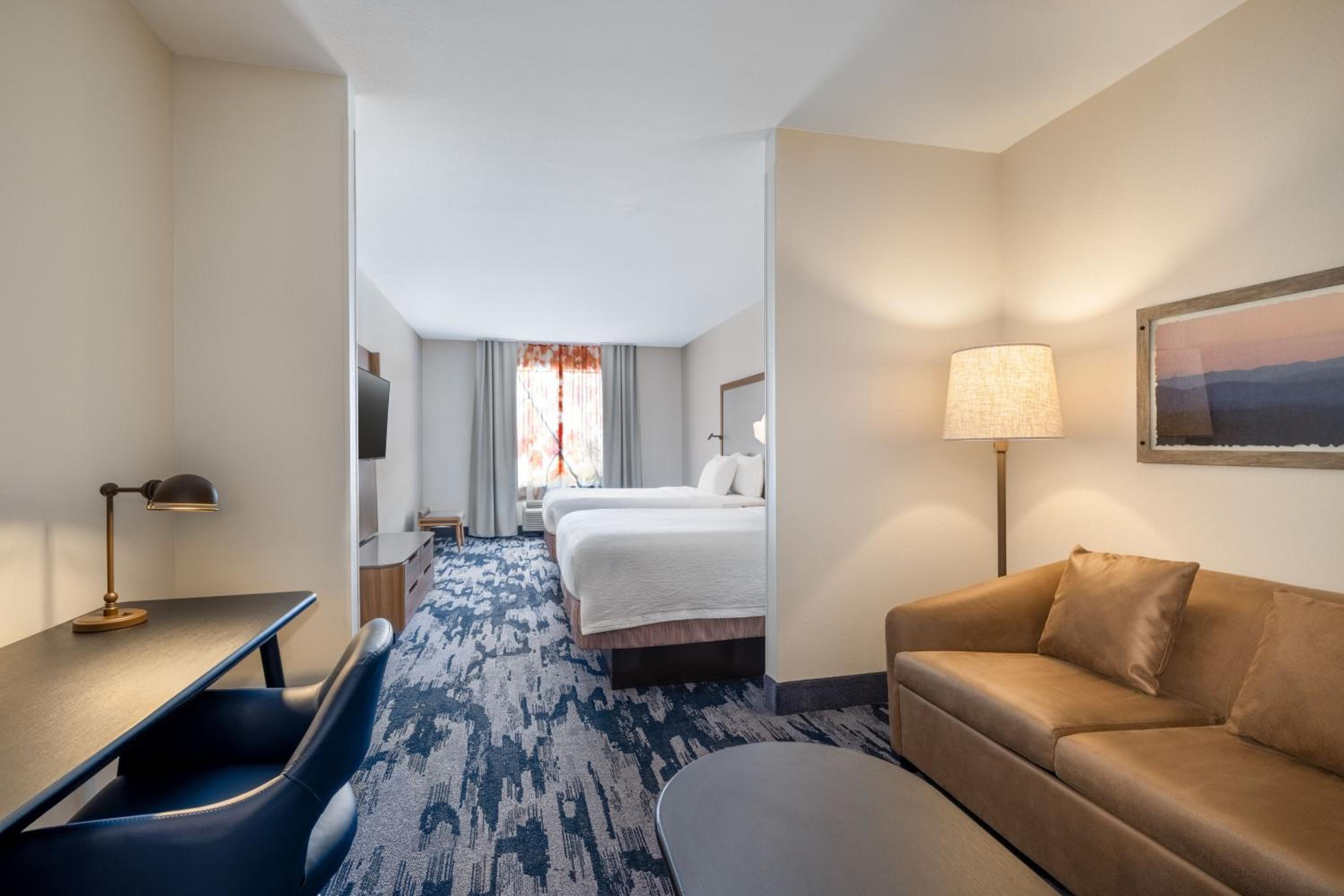 Queen Room with Two Queen Beds and Sofa Bed - Hearing Accessible