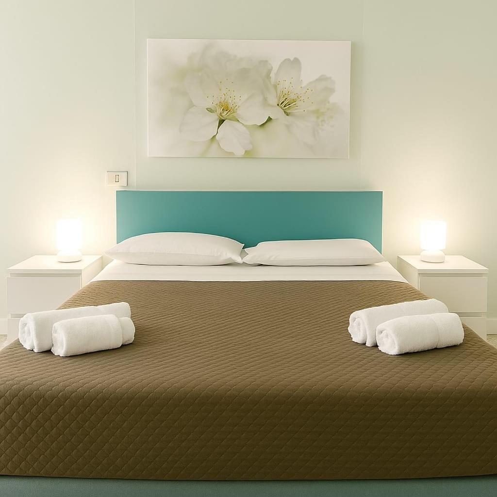 Double Room with Private External Bathroom photo 2