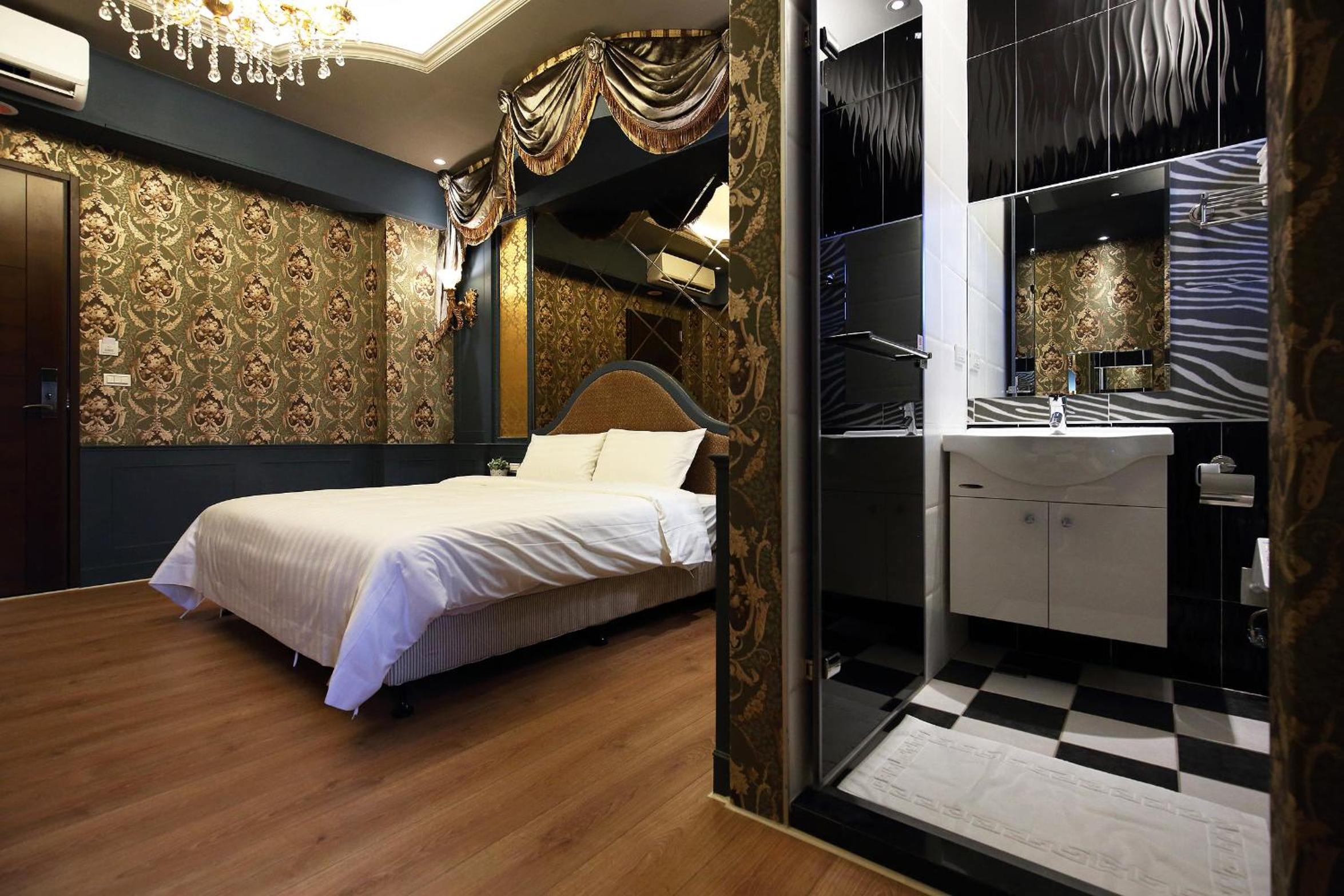 Standard Double Room photo 3