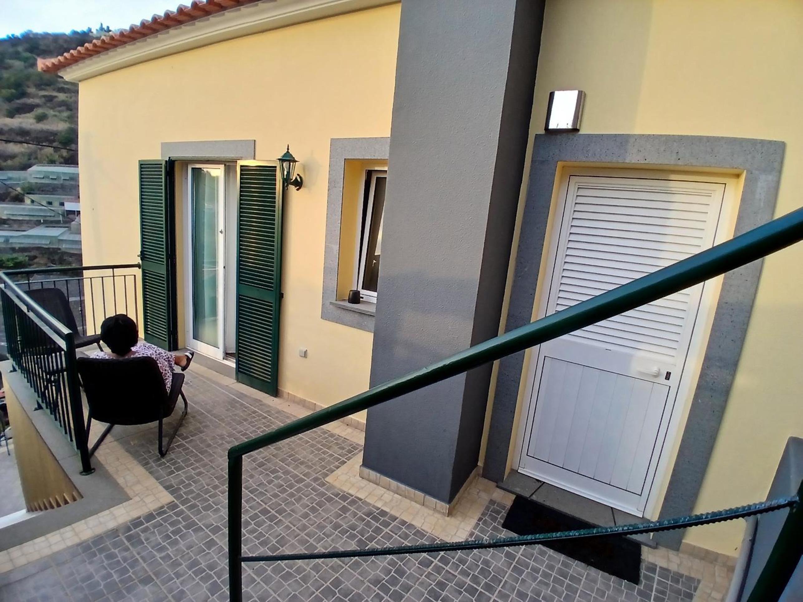 Studio with Balcony photo 2