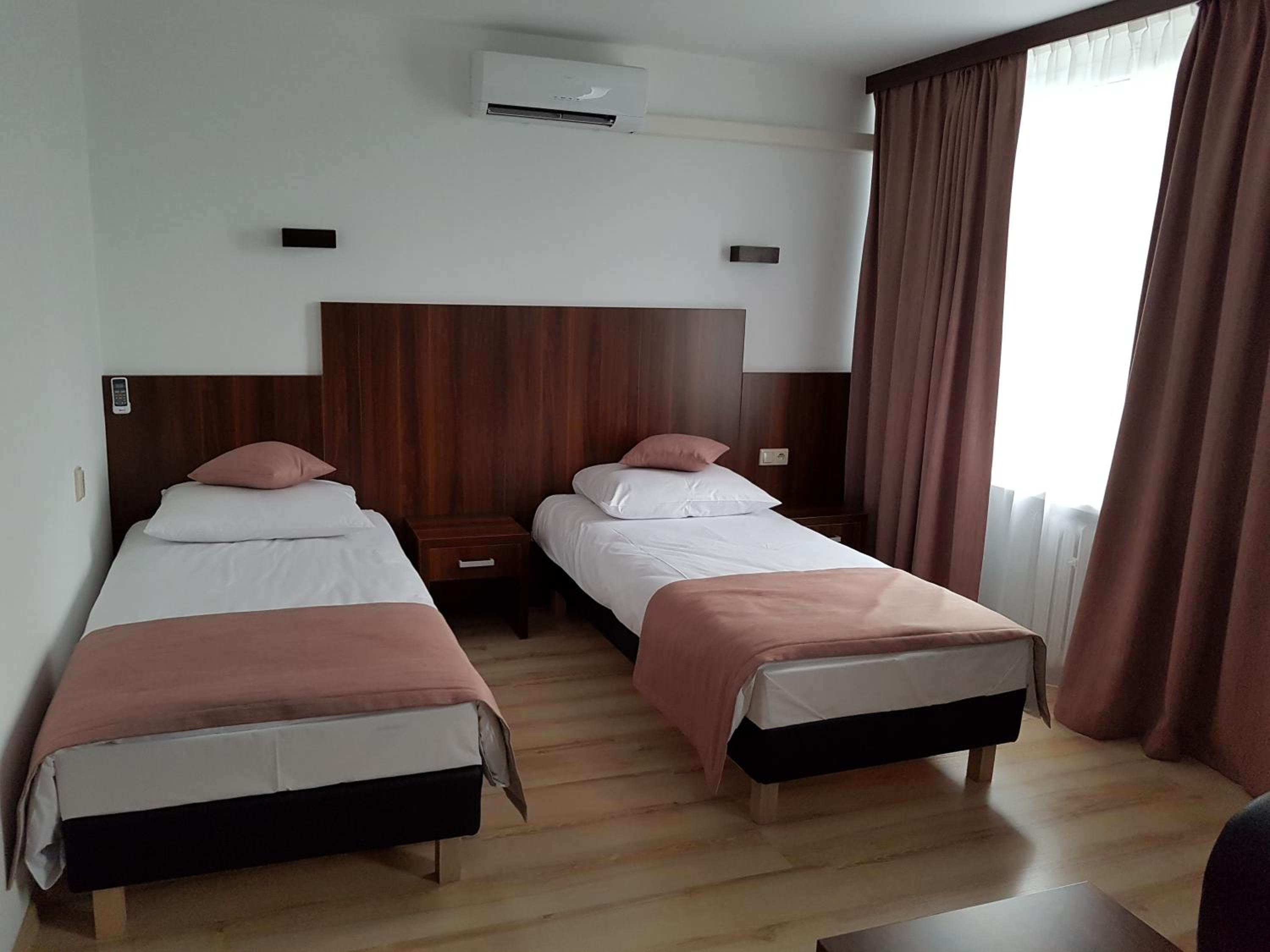 Deluxe Double Room - Photo 3
