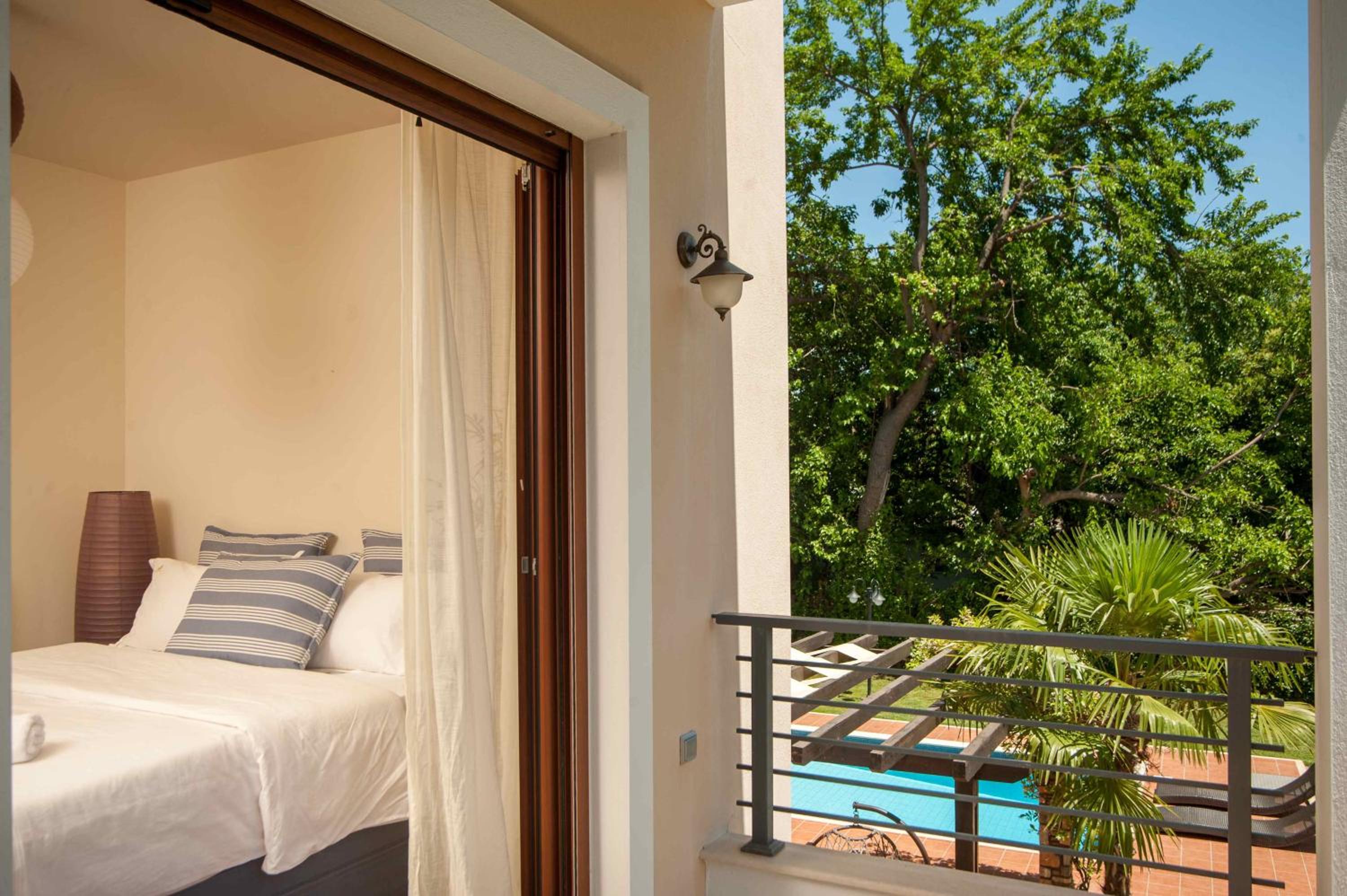 Villa with Private Pool photo 3