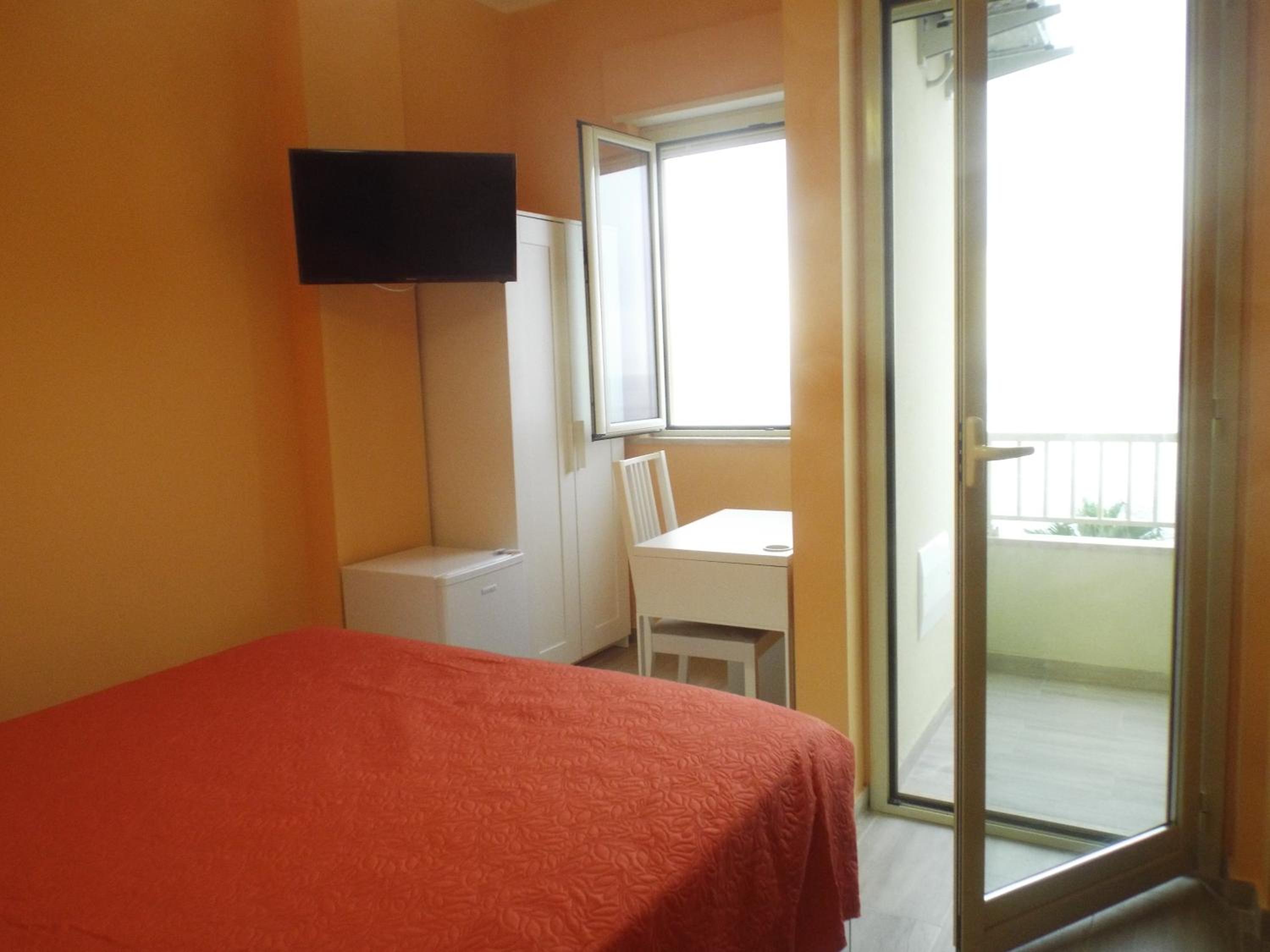 Deluxe Double Room With Balcony And Sea View photo 2