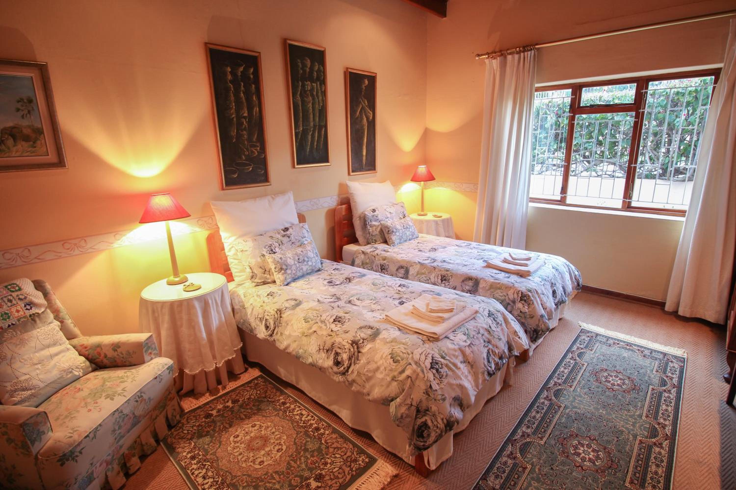Large Twin Room photo 1