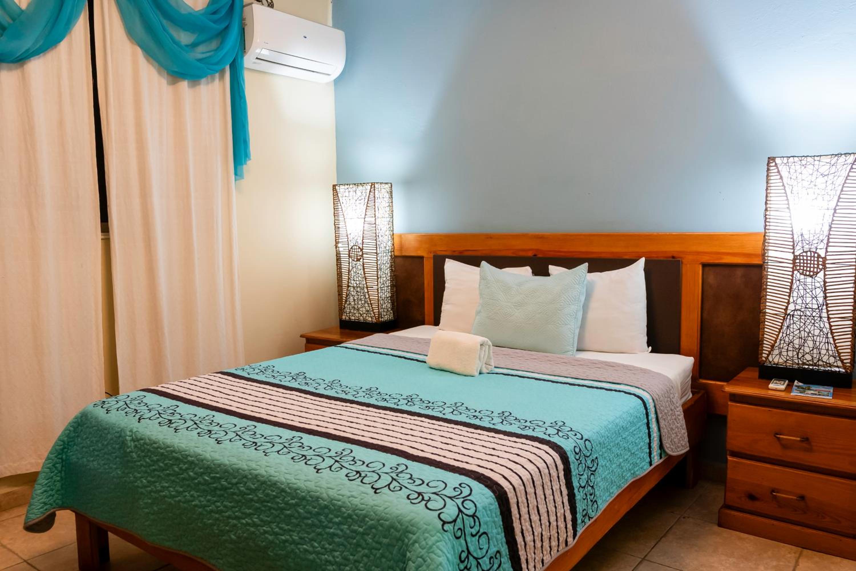 Suite with Garden View photo 2