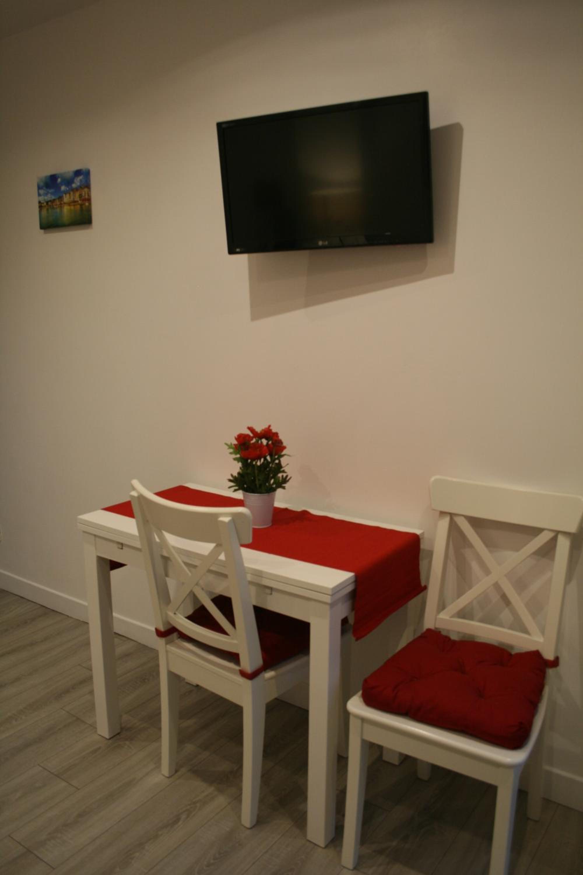 One-Bedroom House photo 1