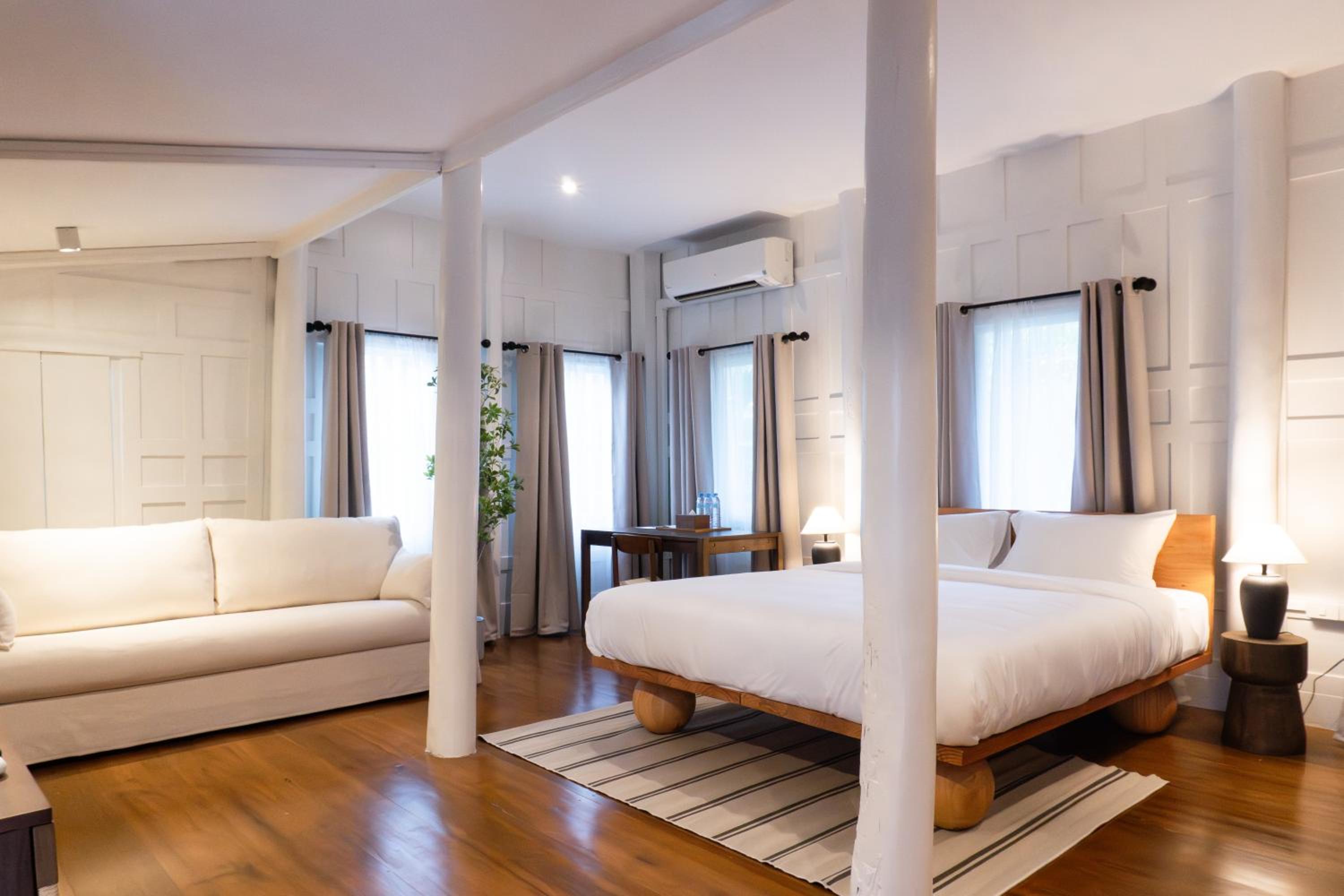 Deluxe Suite