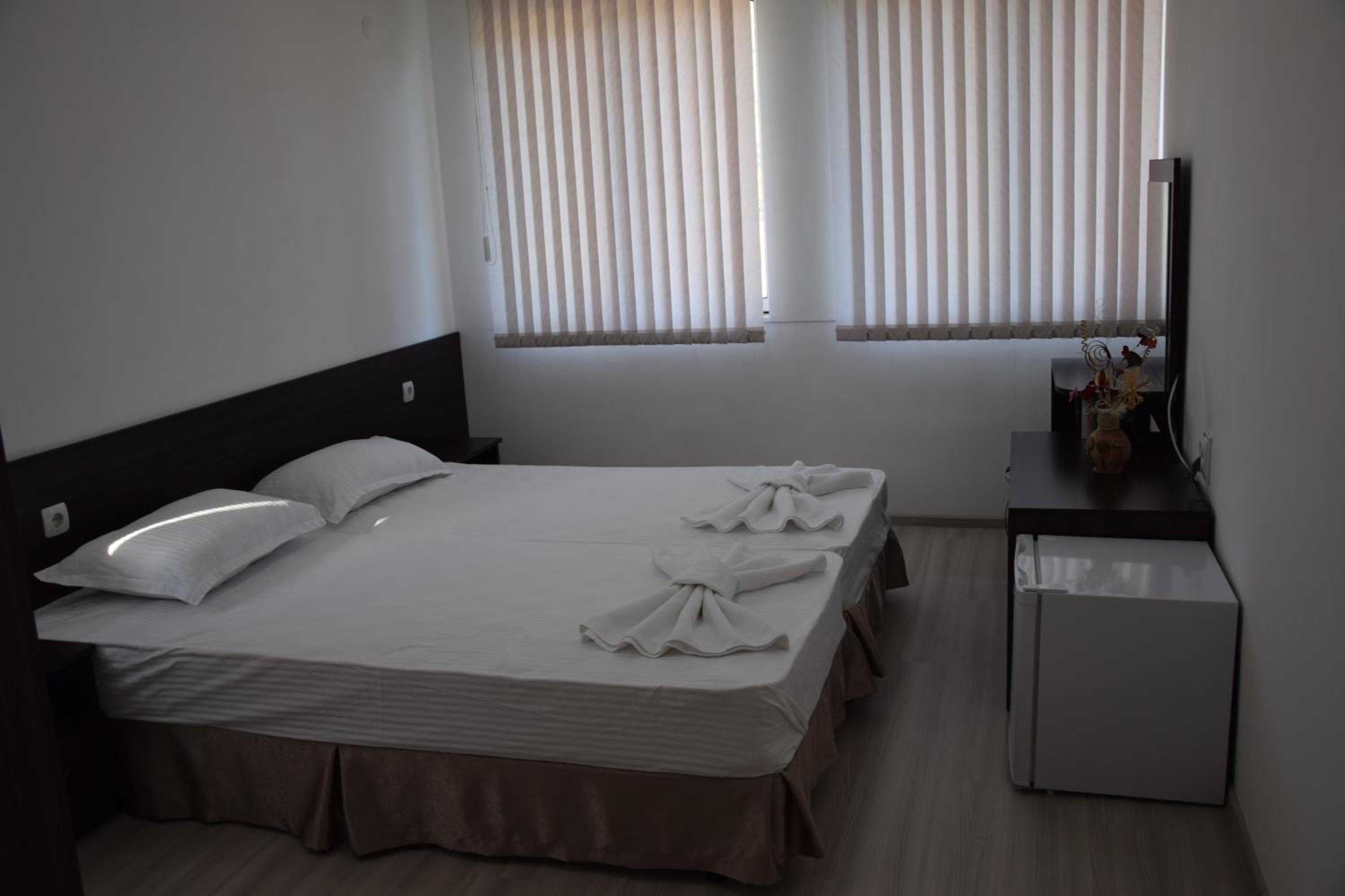 Standard Double Room - Photo 3