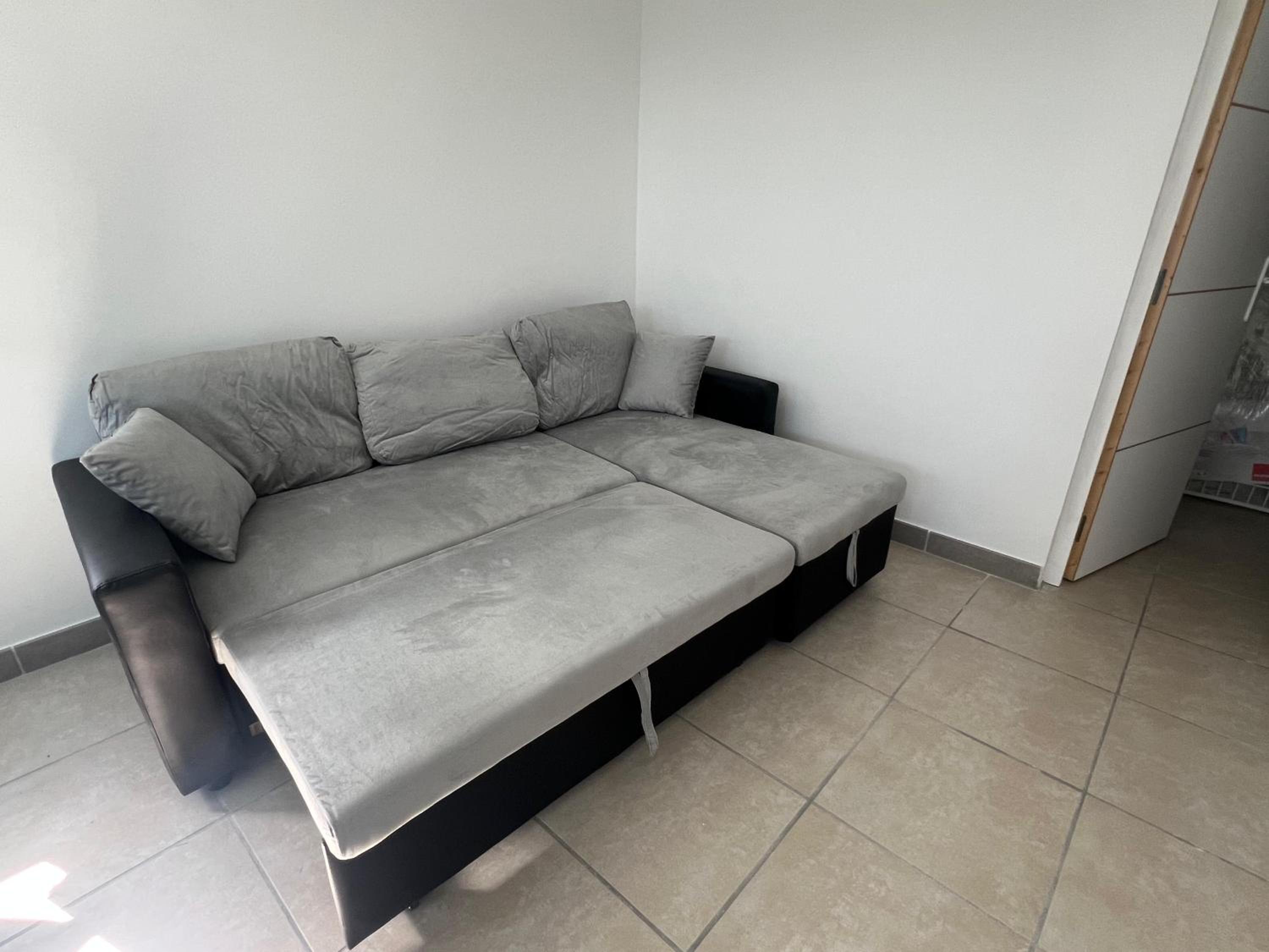 Studio with Sofa Bed photo 3
