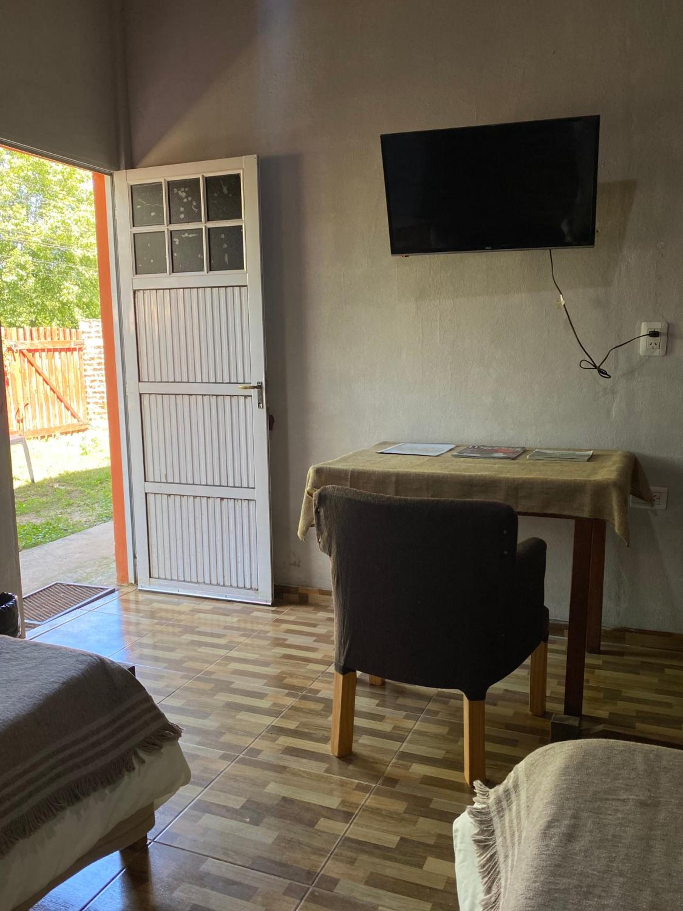 Twin Room with Private Bathroom photo 3