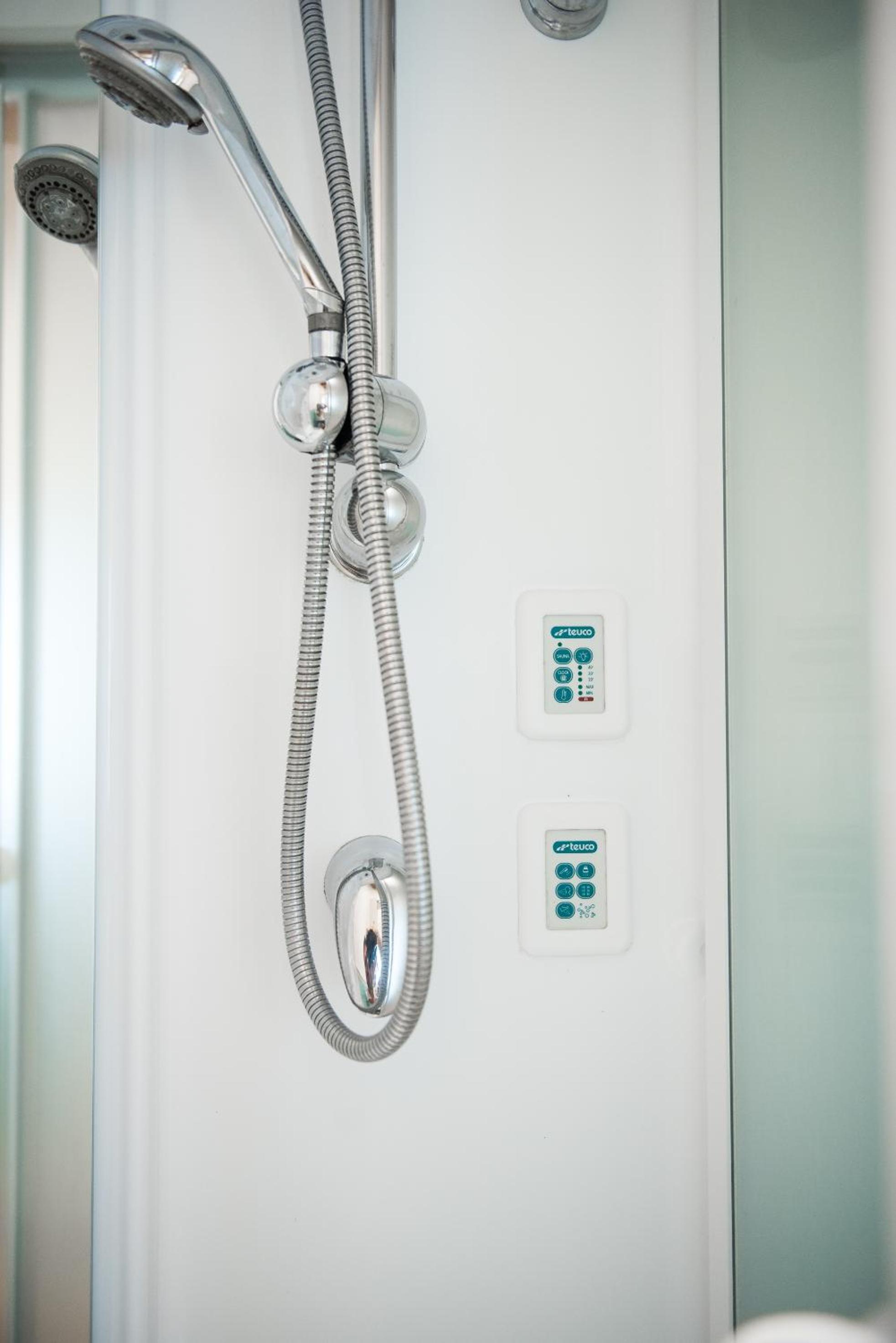 Triple Room with Private Bathroom photo 2