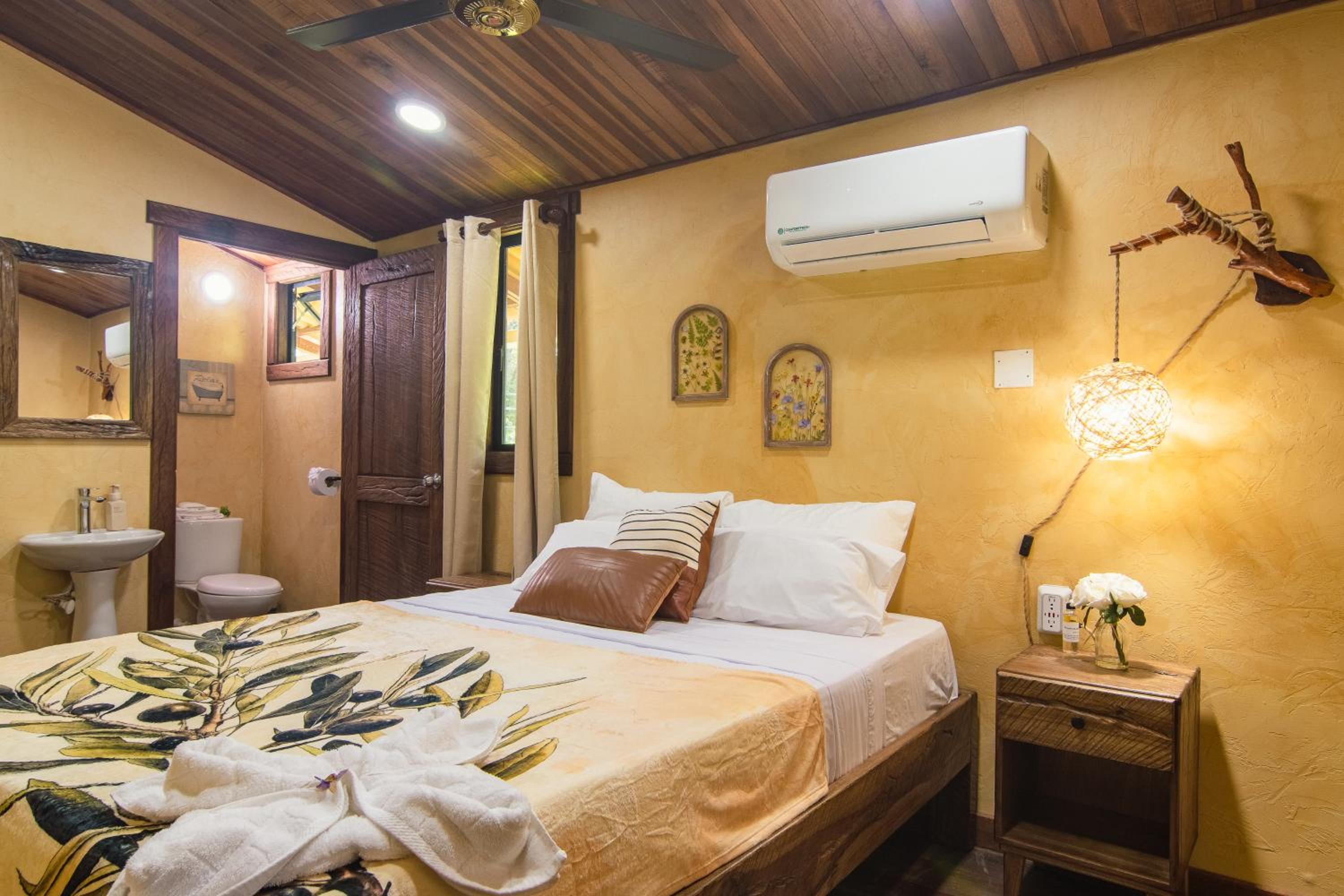 Deluxe Double Room with Bath